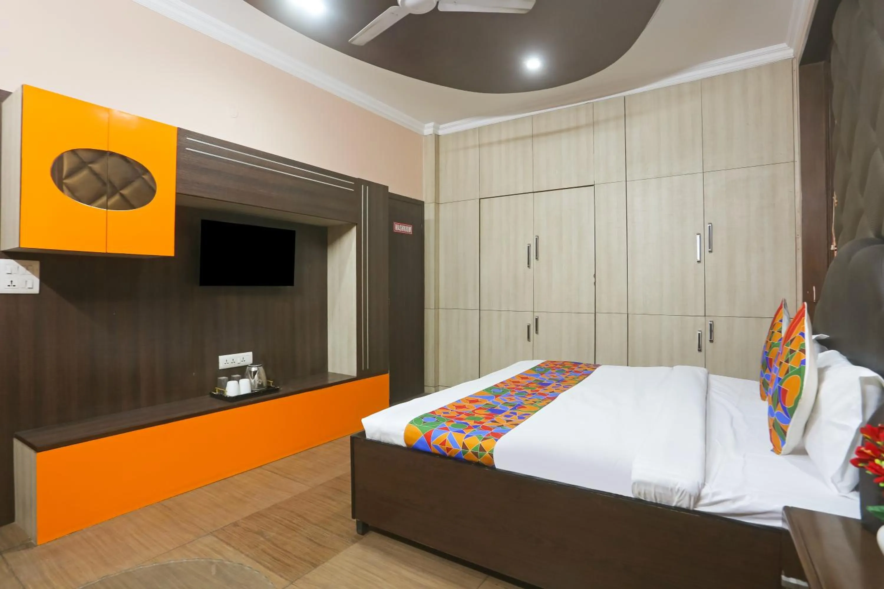 Bed in Swastik residency Paschim Vihar by twamev