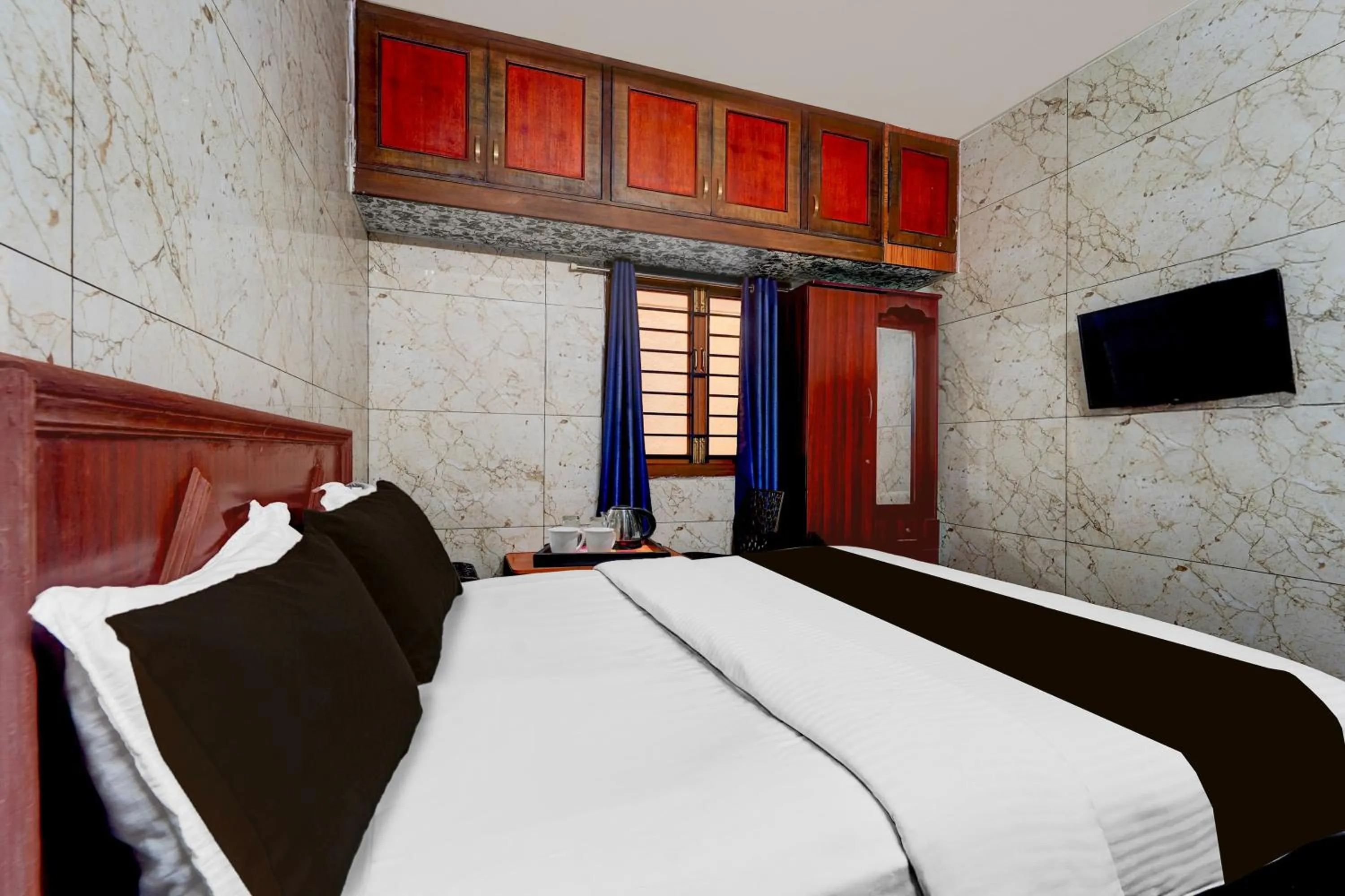 Bedroom, Bed in Super Collection O Omni Bus Terminal Gandhipuram Formerly Apple Grand