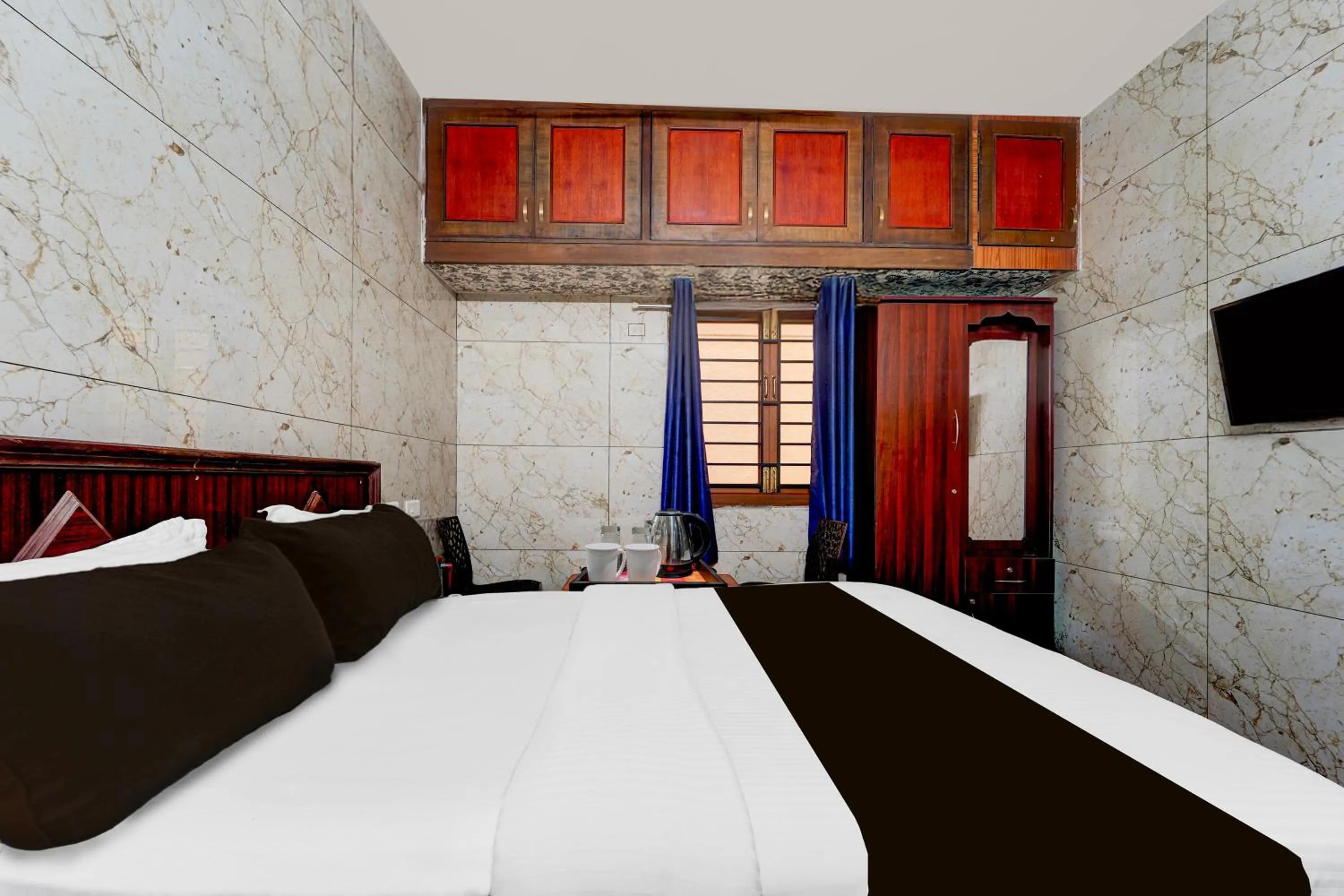 Bedroom, Bed in Super Collection O Omni Bus Terminal Gandhipuram Formerly Apple Grand