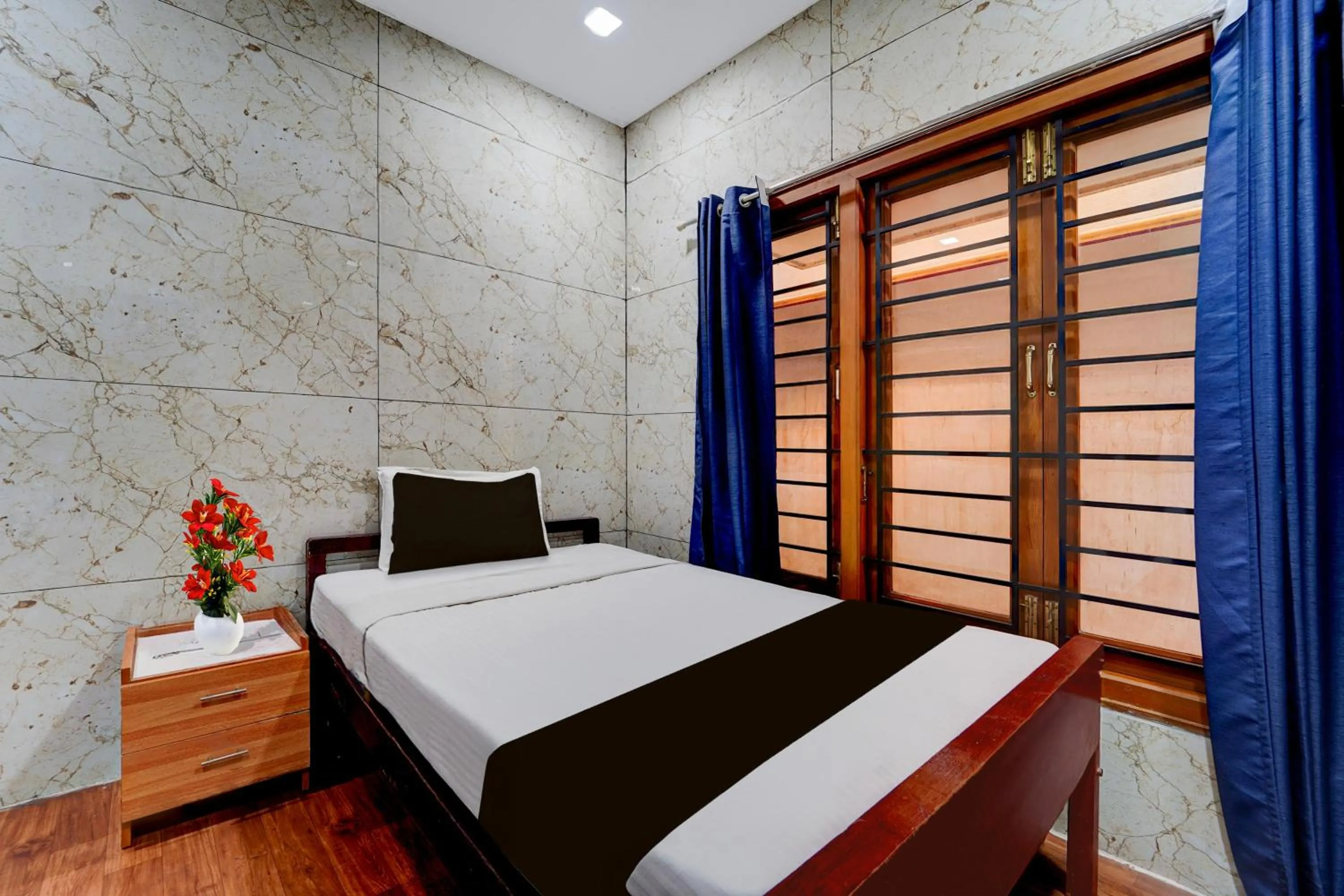 Bedroom, Bed in Super Collection O Omni Bus Terminal Gandhipuram Formerly Apple Grand