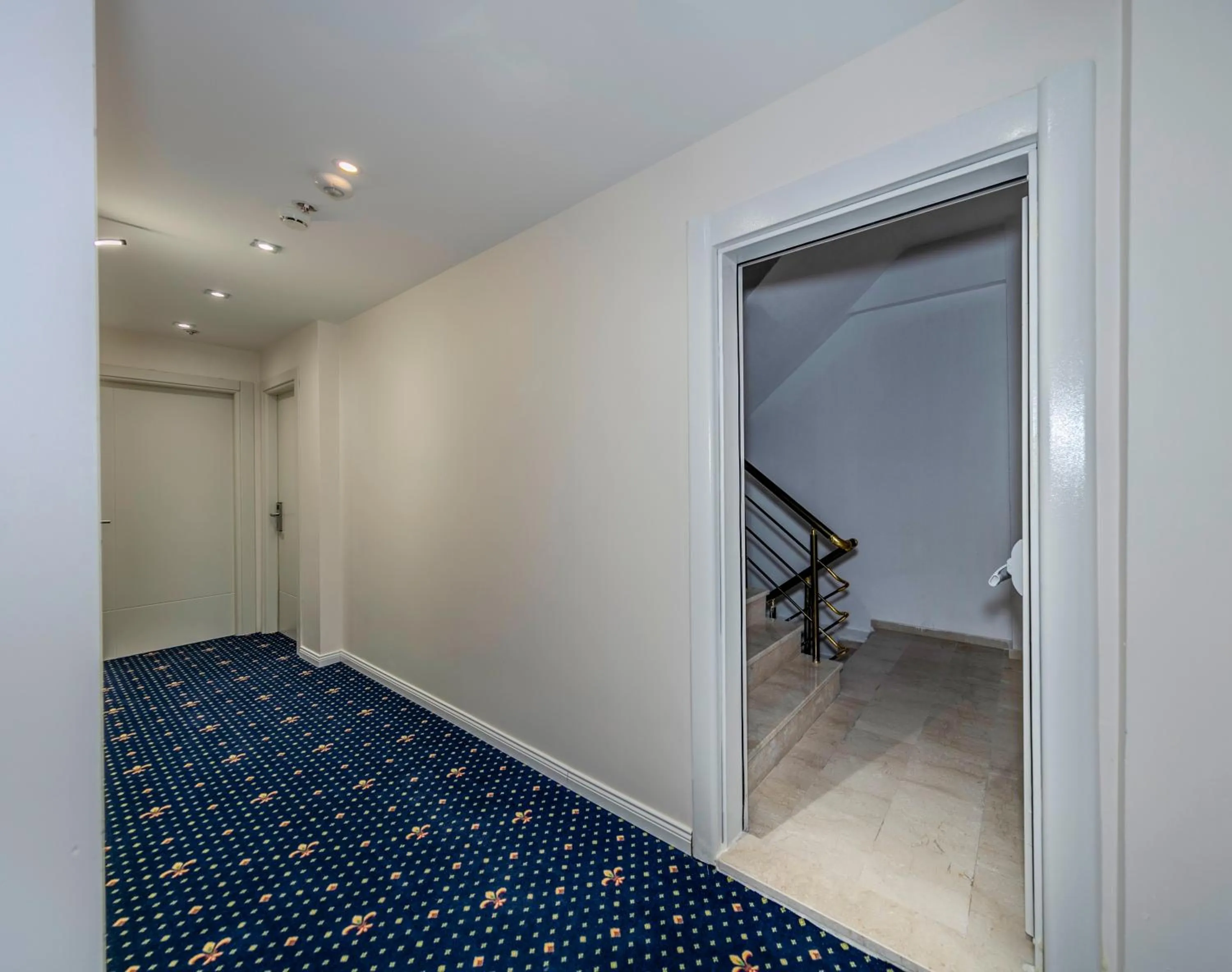 acessibility in Airport Waves Hotel