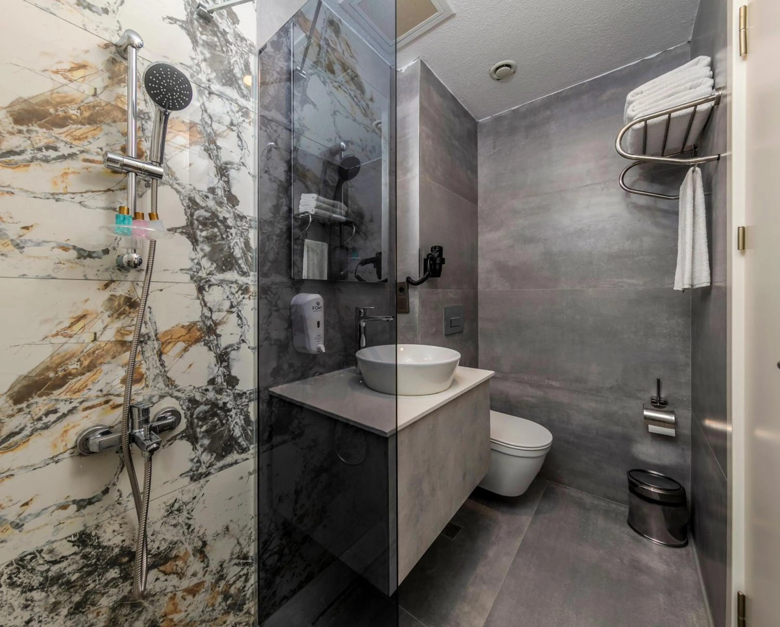 Shower in Airport Waves Hotel