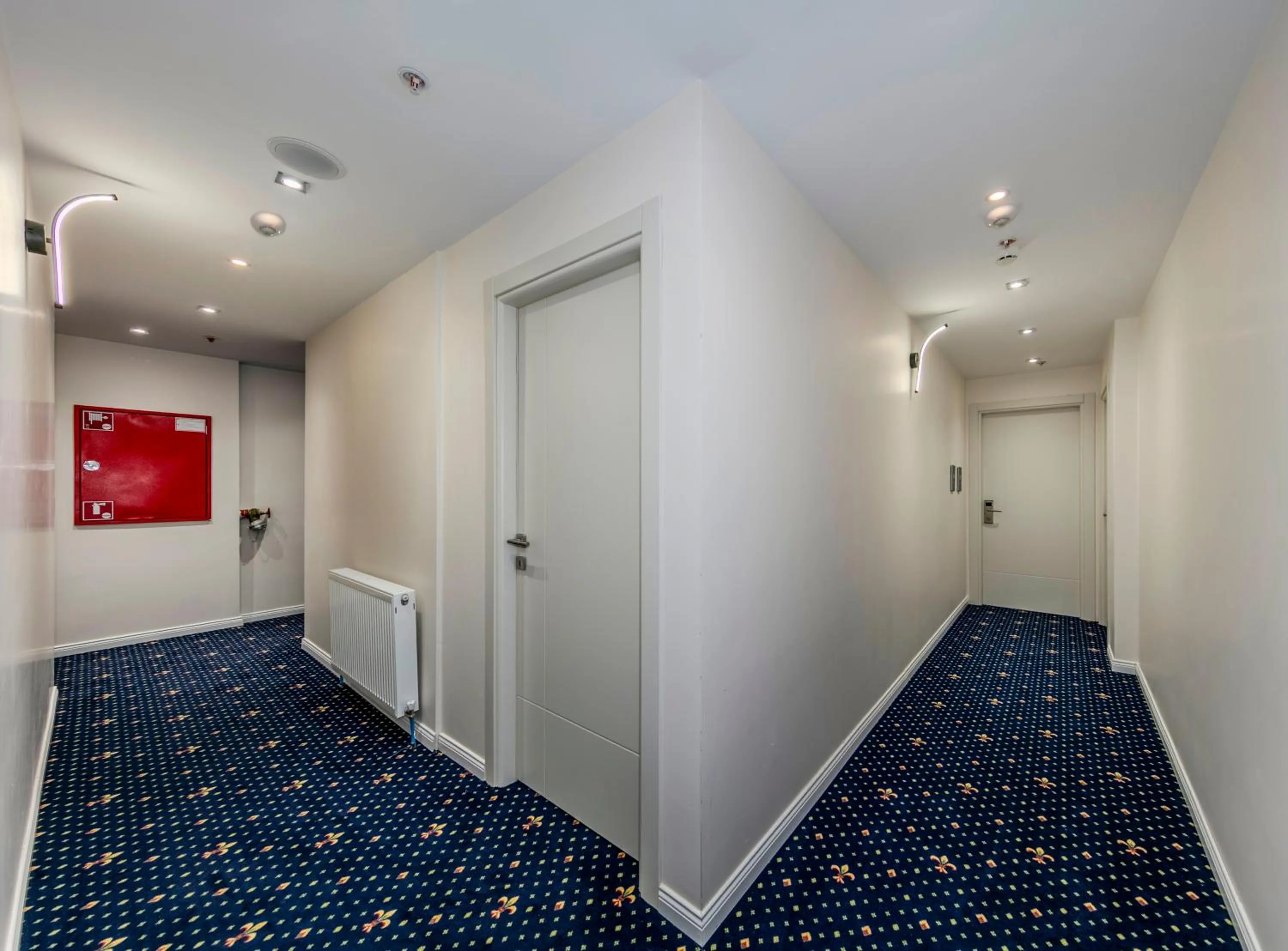 Floor plan in Airport Waves Hotel