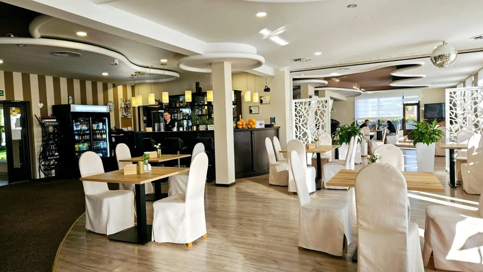 Restaurant/places to eat in Hotel Ossowski