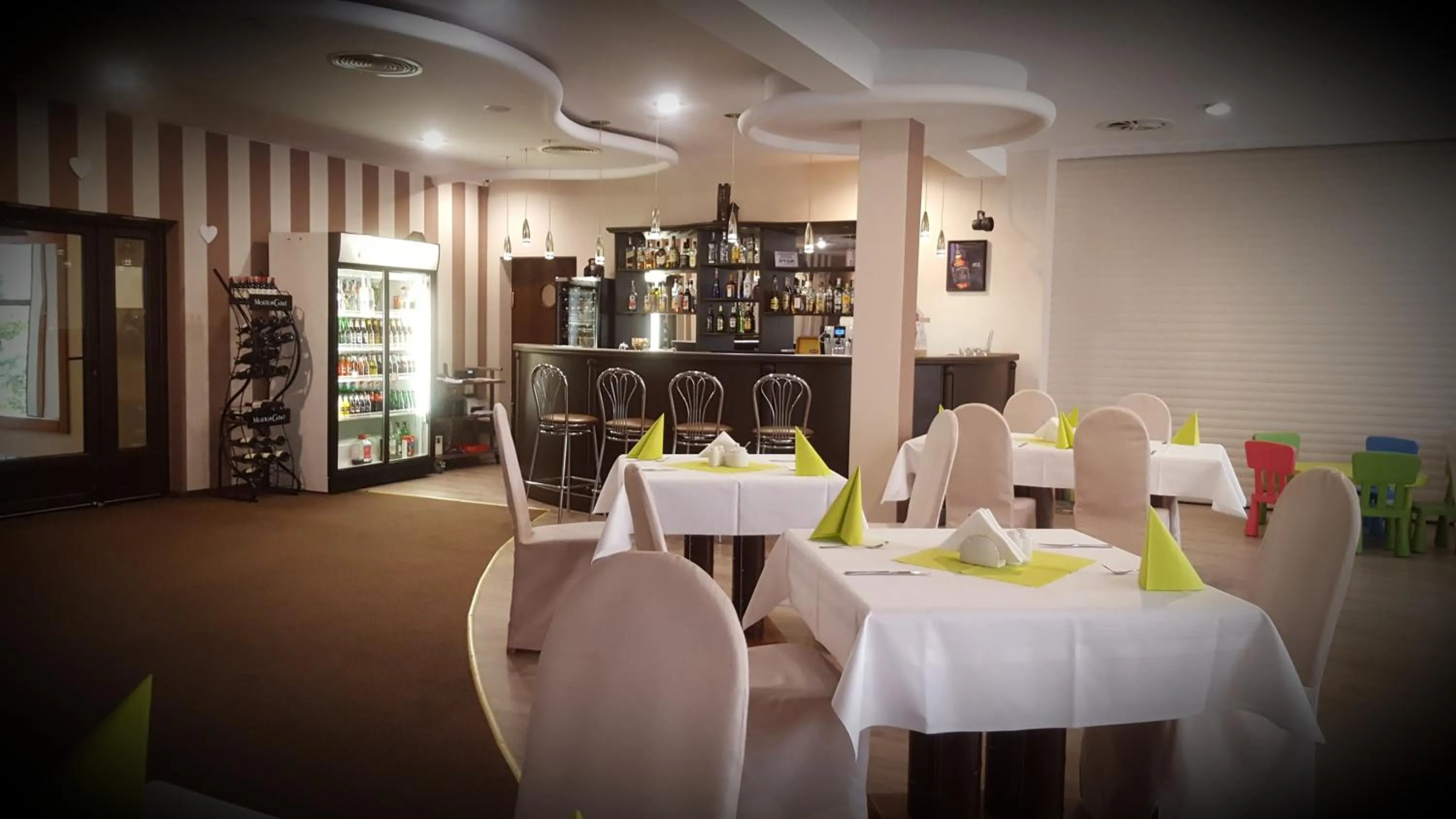 Restaurant/places to eat in Hotel Ossowski