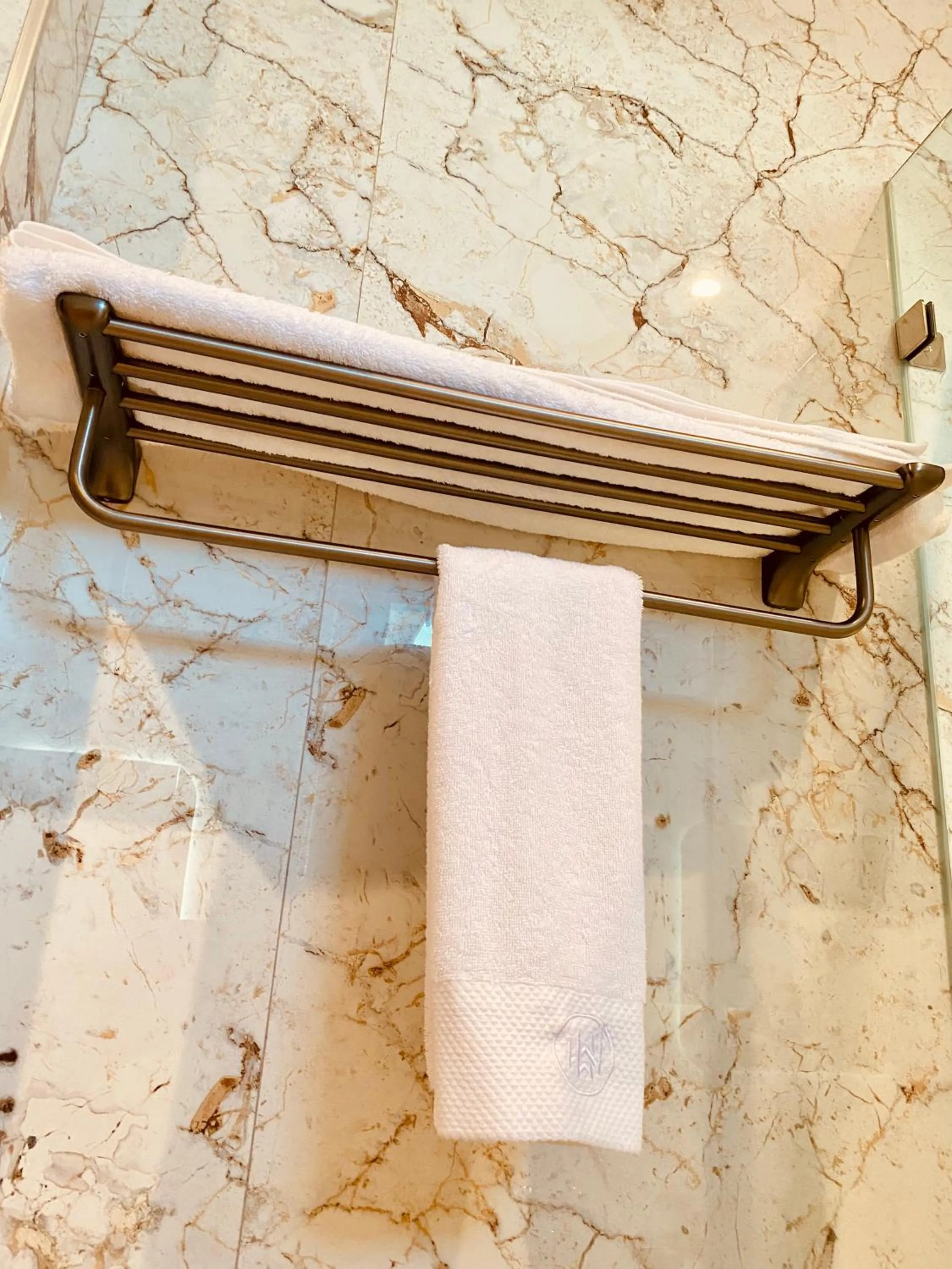 towels in Goba peaks