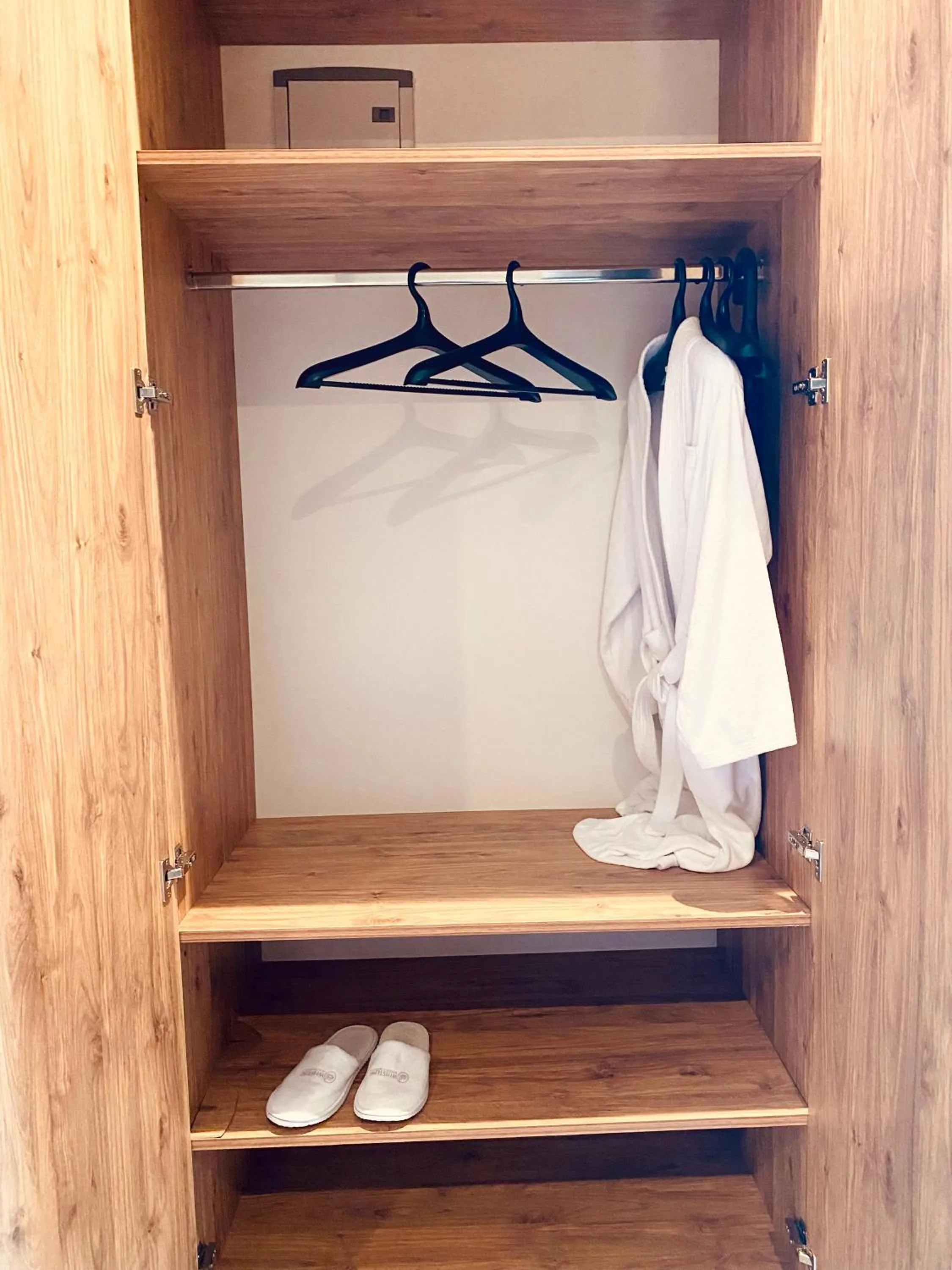 wardrobe in Goba peaks