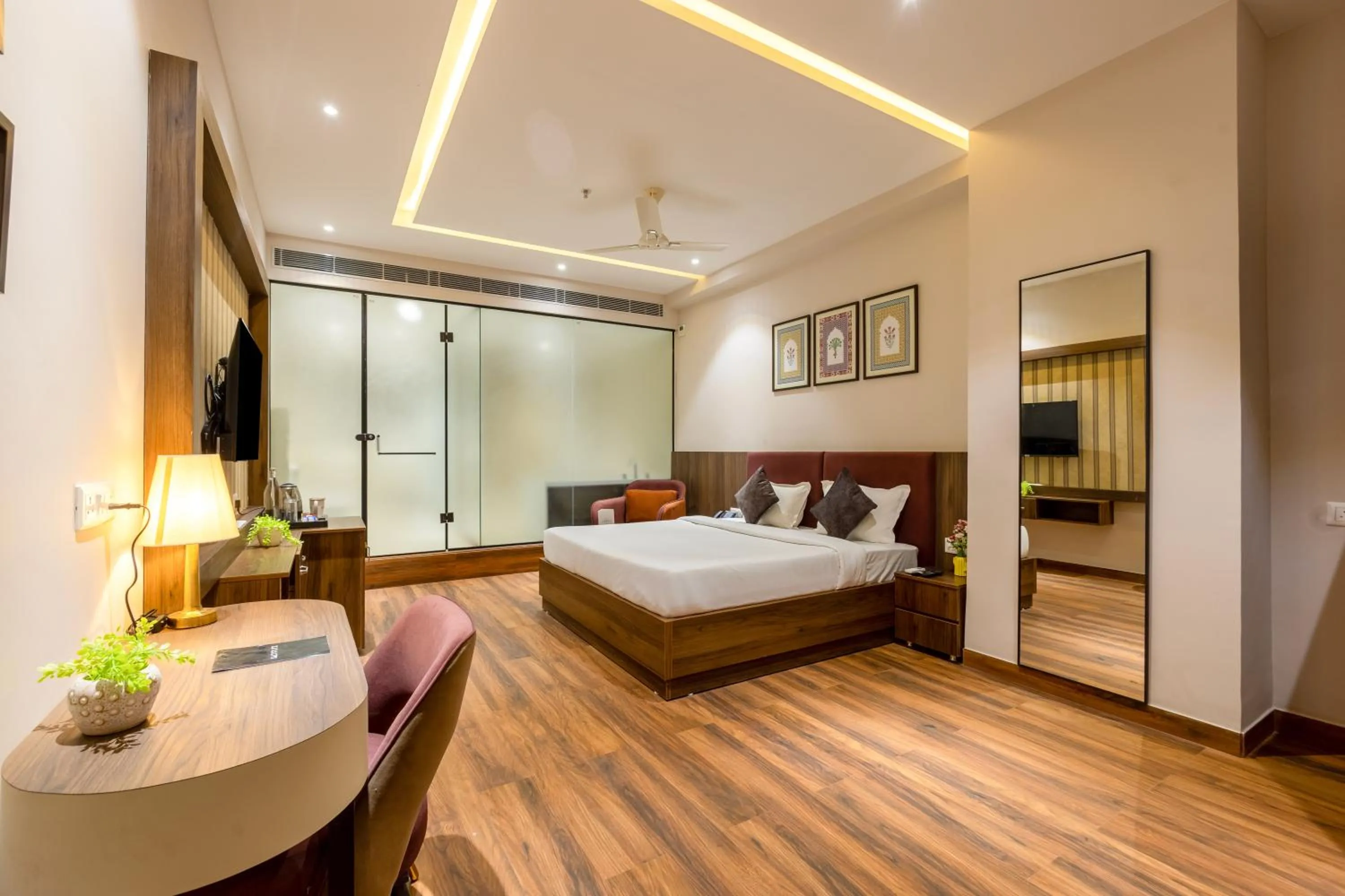 Bed in Saltstayz Premier Suite Chandigarh Mohali