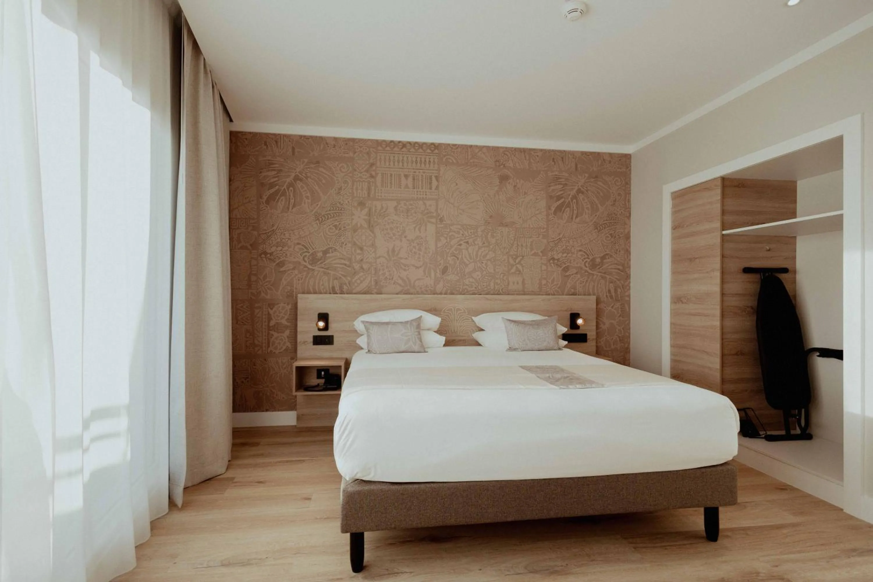 Bed in Hotel Reva TAHITI