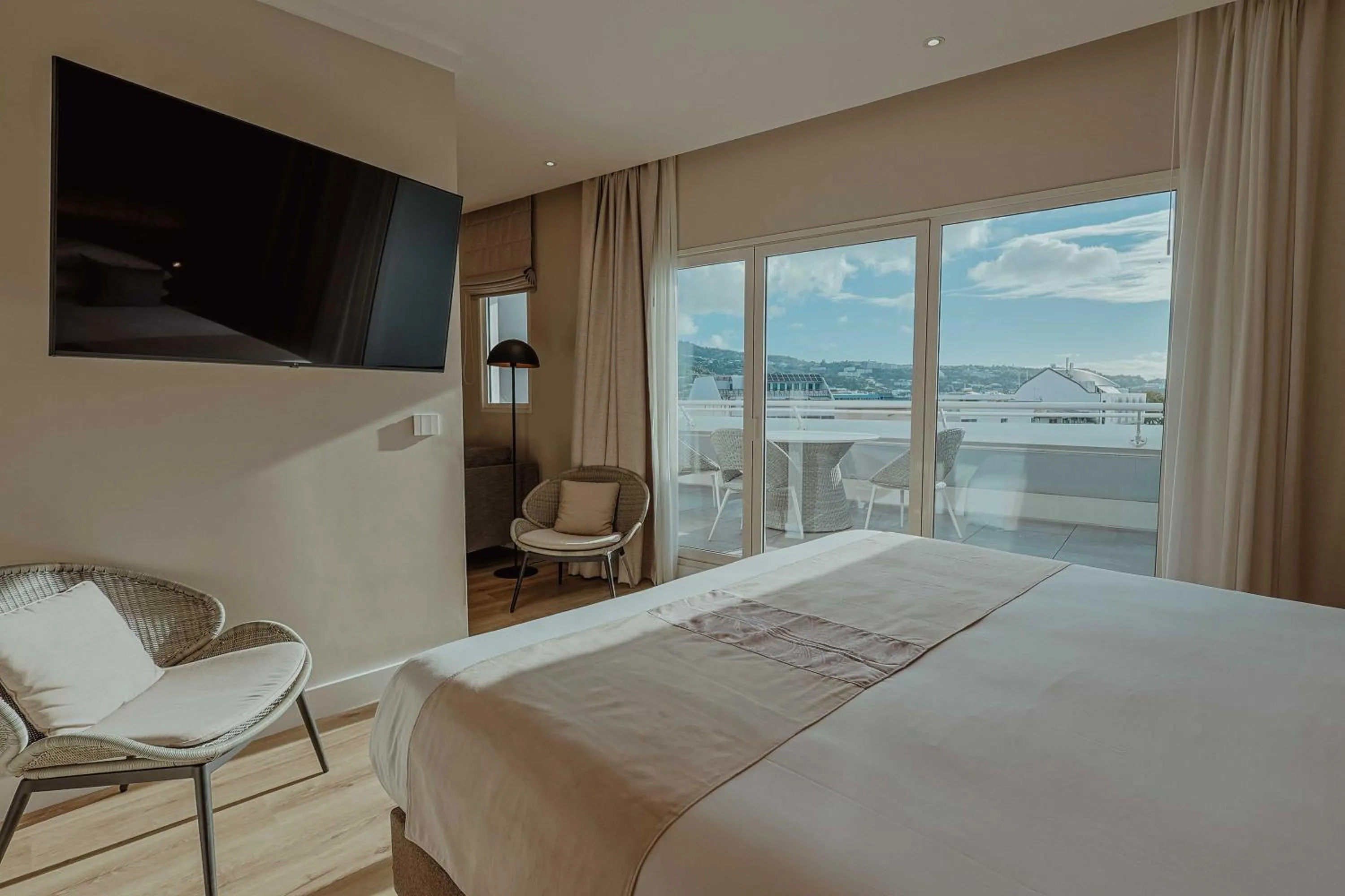 Bed in Hotel Reva TAHITI
