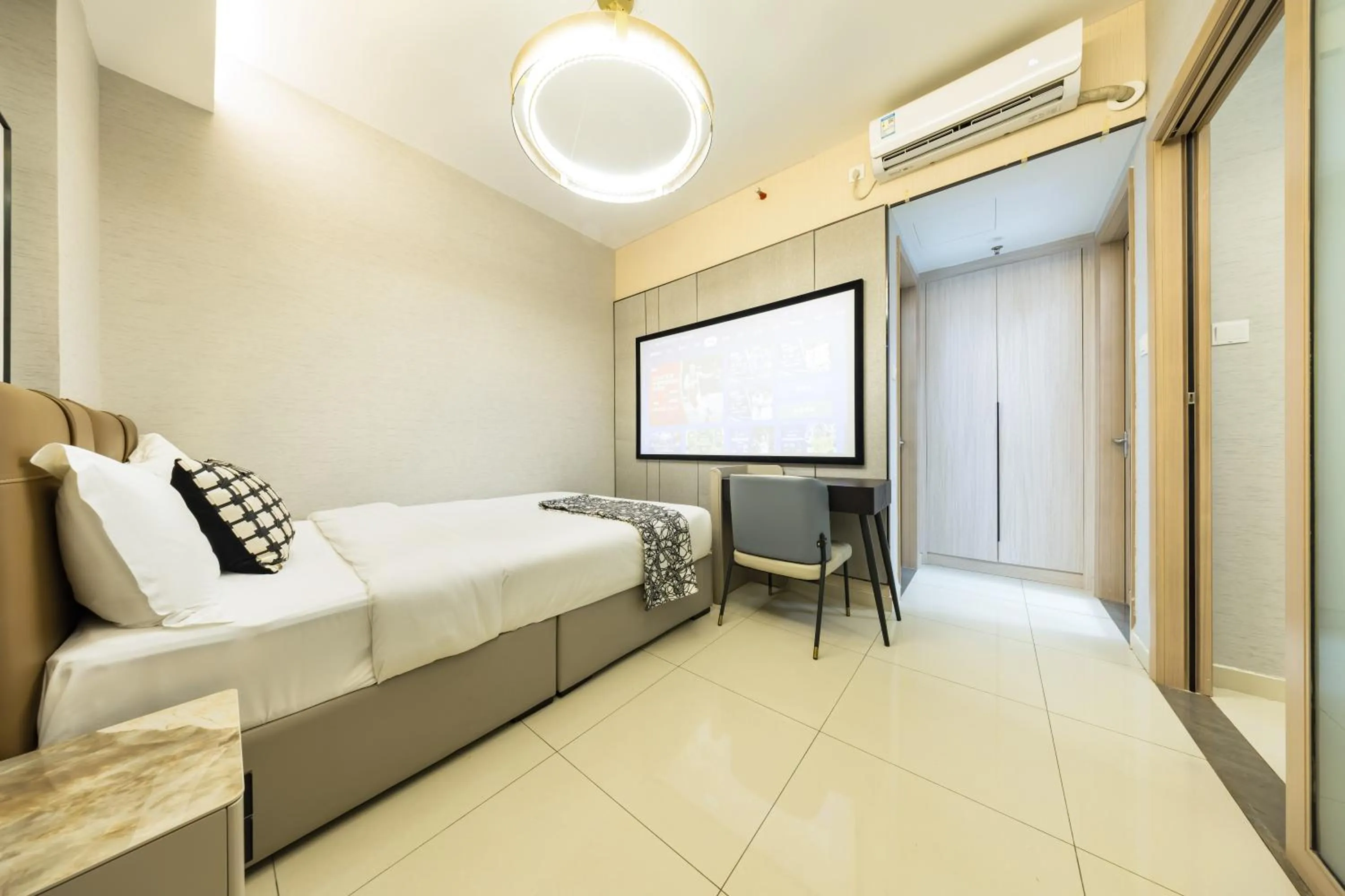 Bedroom, Bed in Kingkey Shuibei International Apartment Hotel