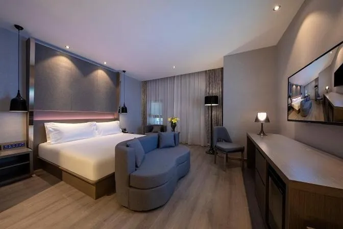 Photo of the whole room, Bed in JL Boutique Hotel shanghai Tian An 1000 Trees Jing An Temple changshou Road Store