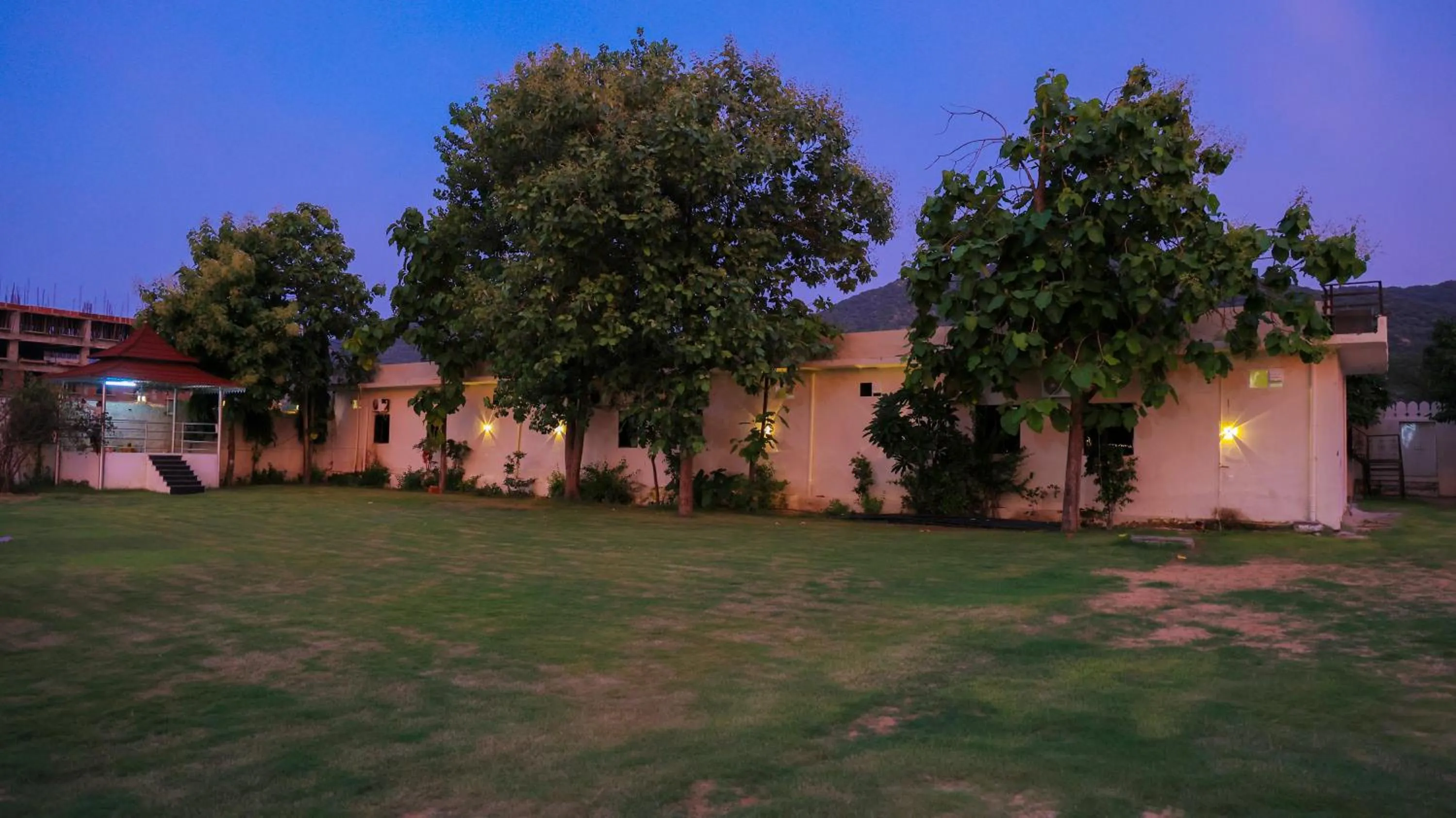 Garden in The Lala Hotel and Resort