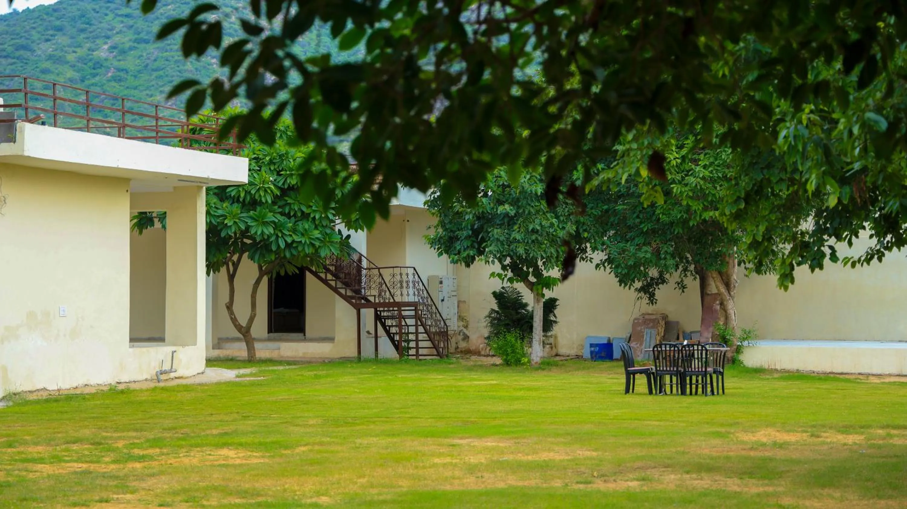 Garden in The Lala Hotel and Resort