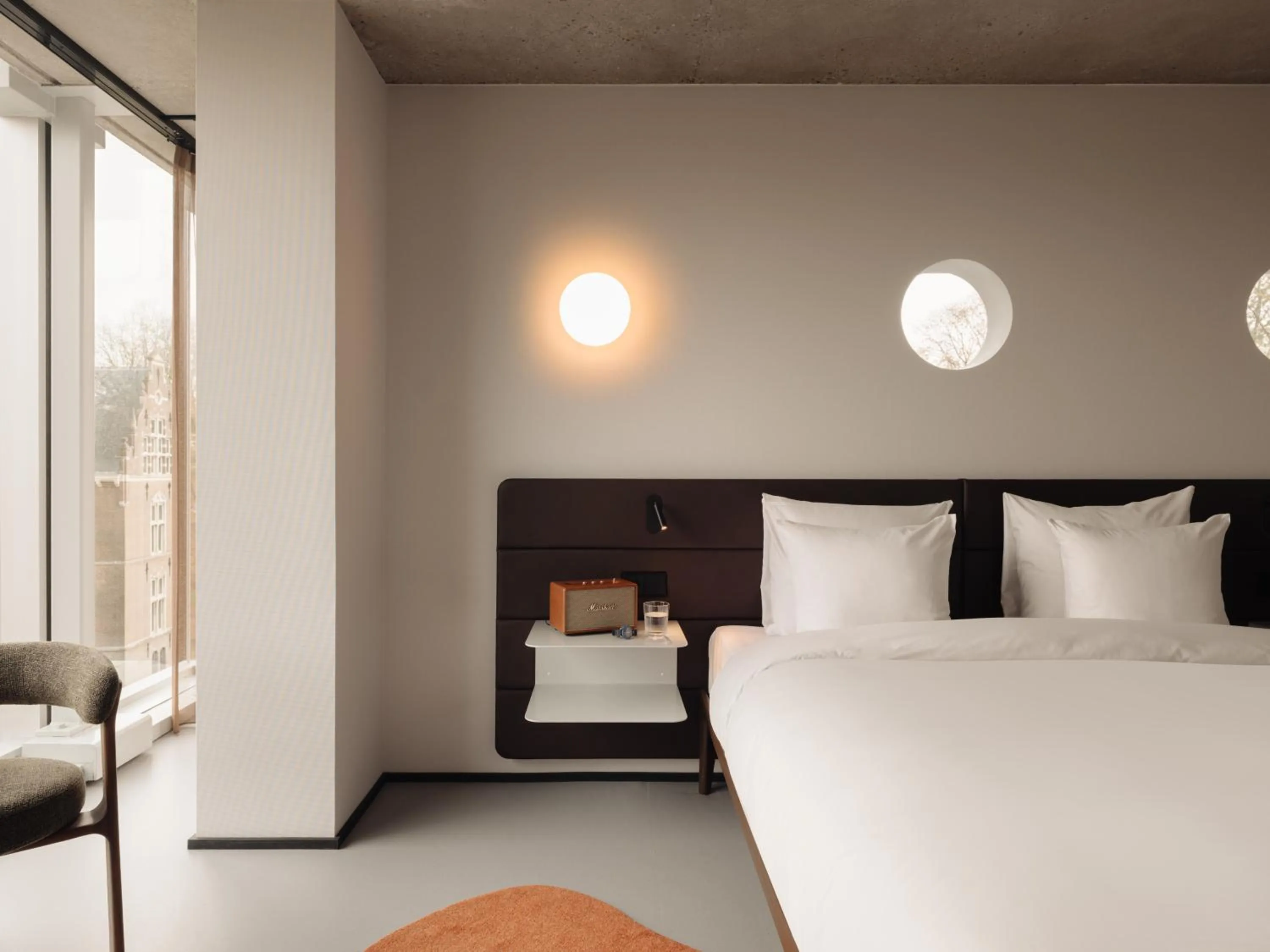 Bed in Hotel V Oosterpark