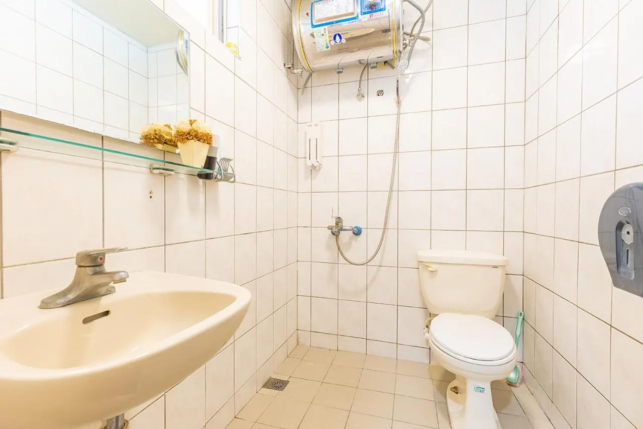 Shower in Yishin Garden B&B