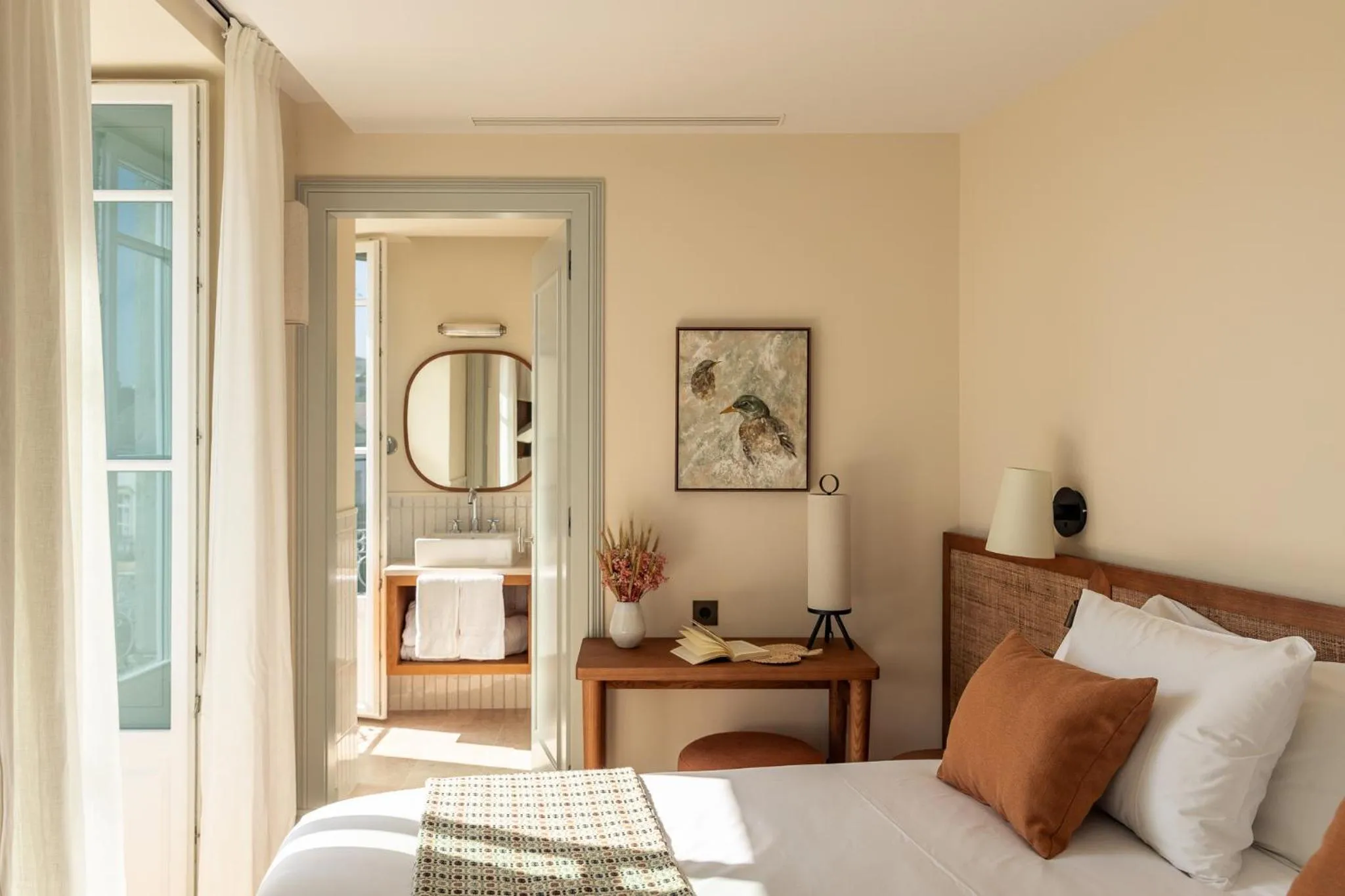 Bed in Palácio de Tavira, a Small Luxury Hotel of the World
