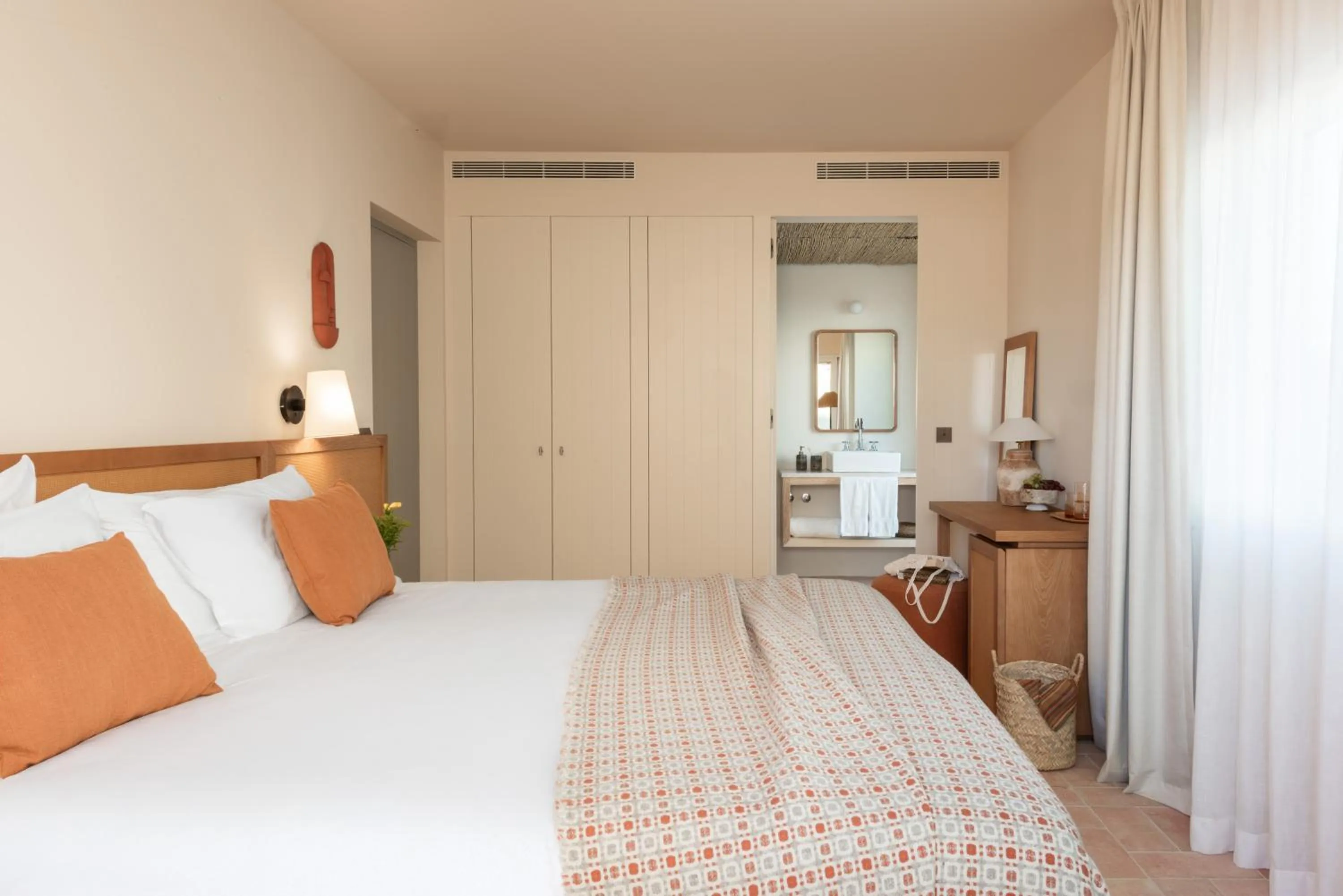 Photo of the whole room, Bed in Palácio de Tavira, a Small Luxury Hotel of the World