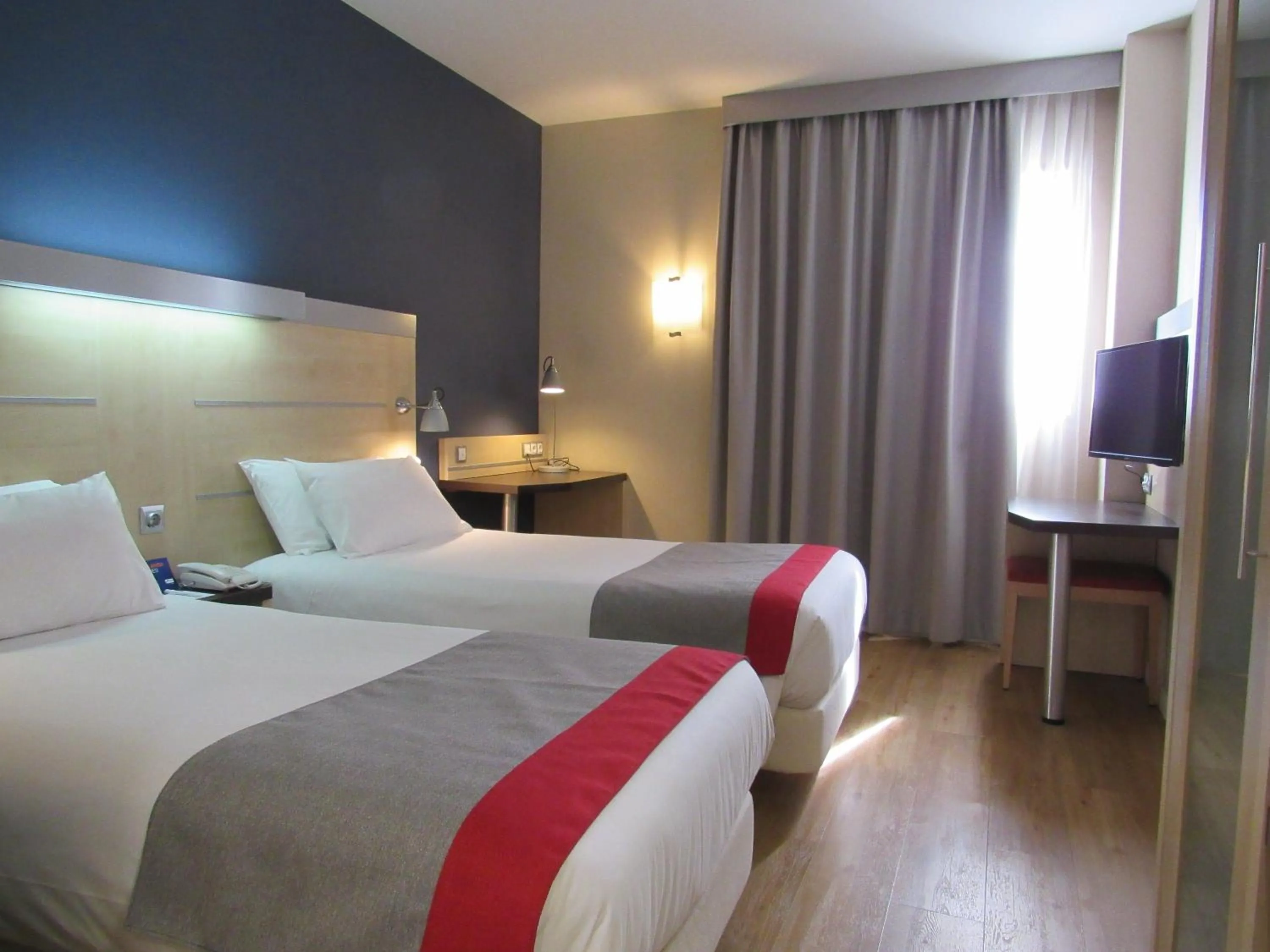 Bed in Holiday Inn Express Madrid-Getafe by IHG