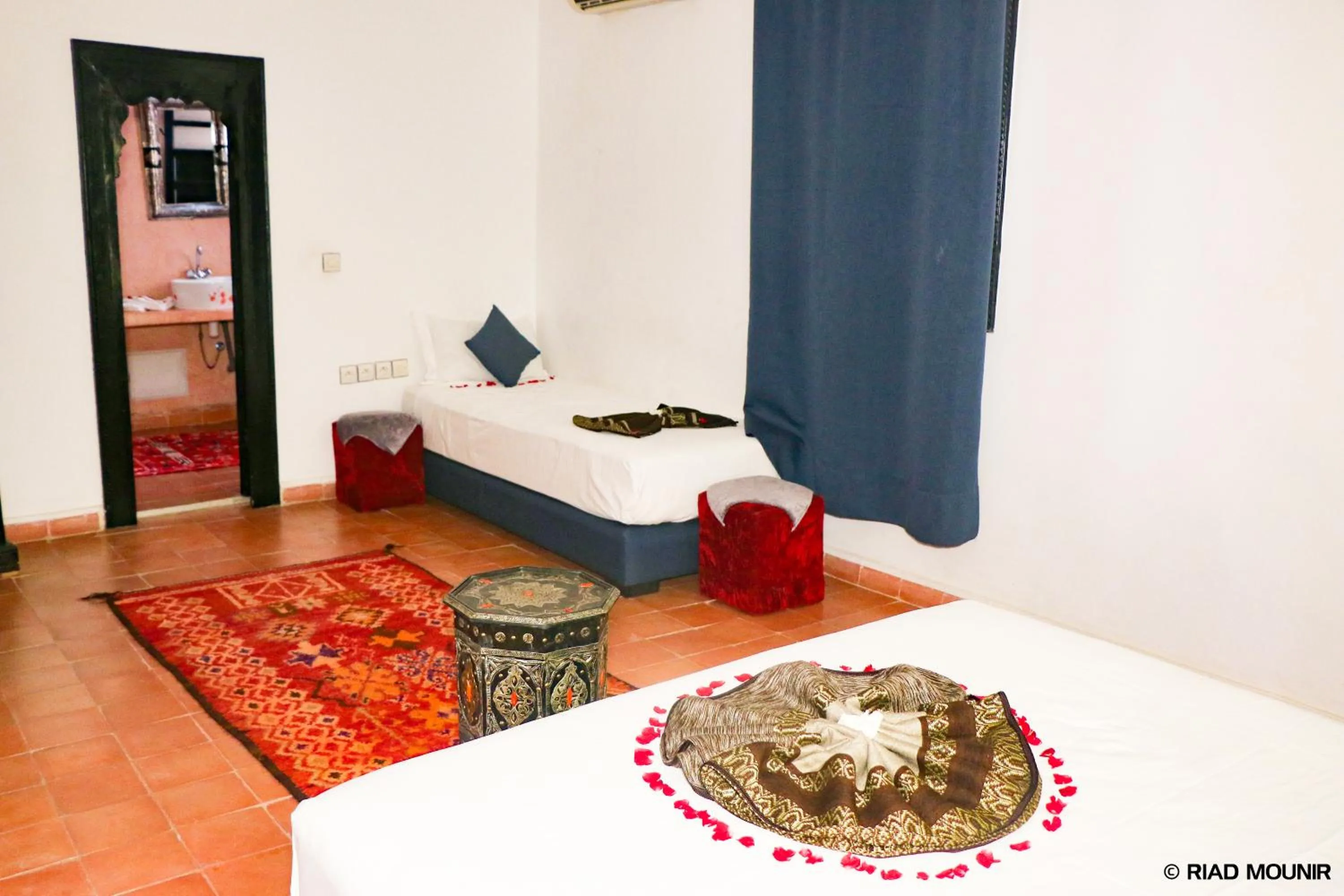 Bedroom, Bed in Riad Mounir