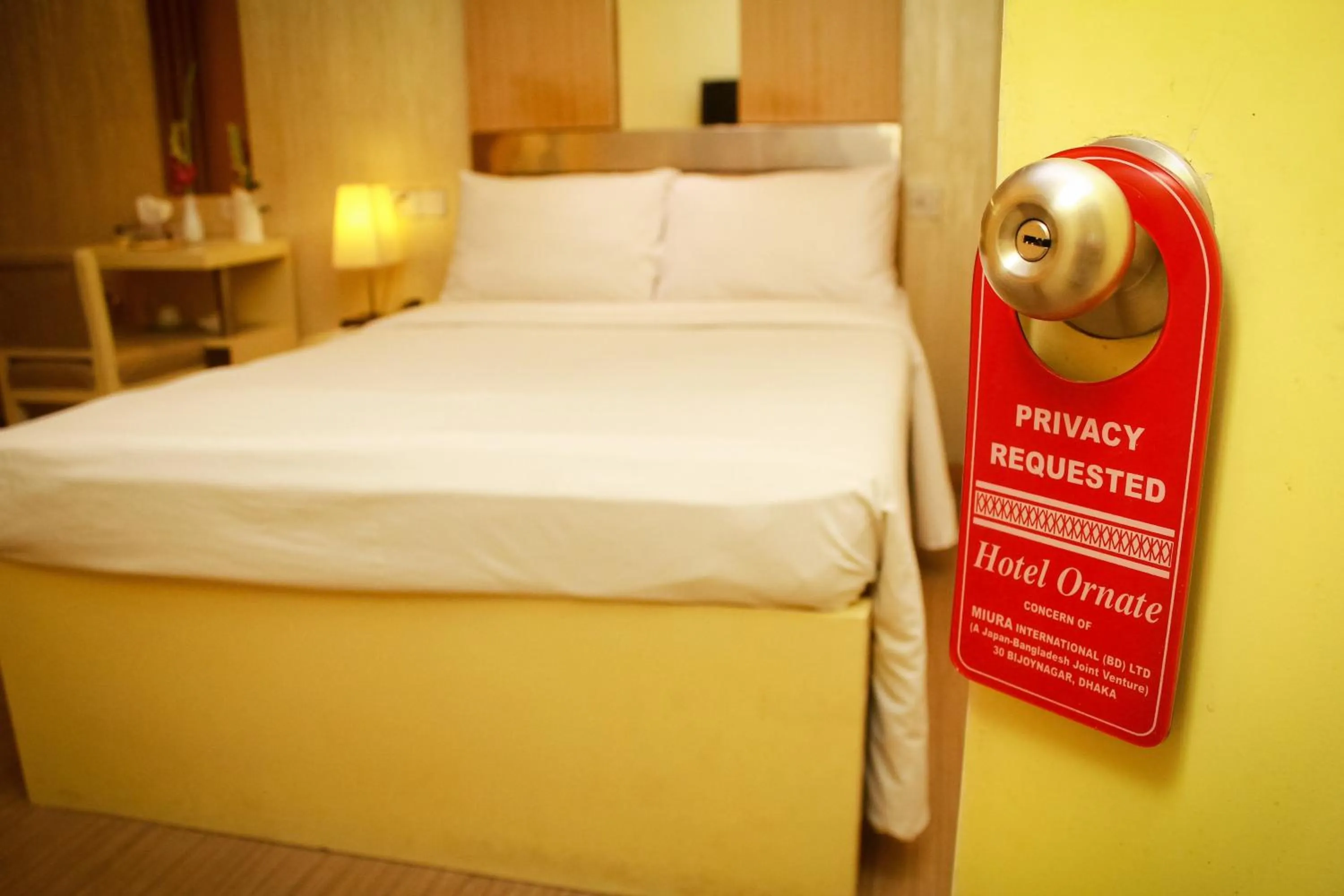 Shower, Bed in Hotel Ornate