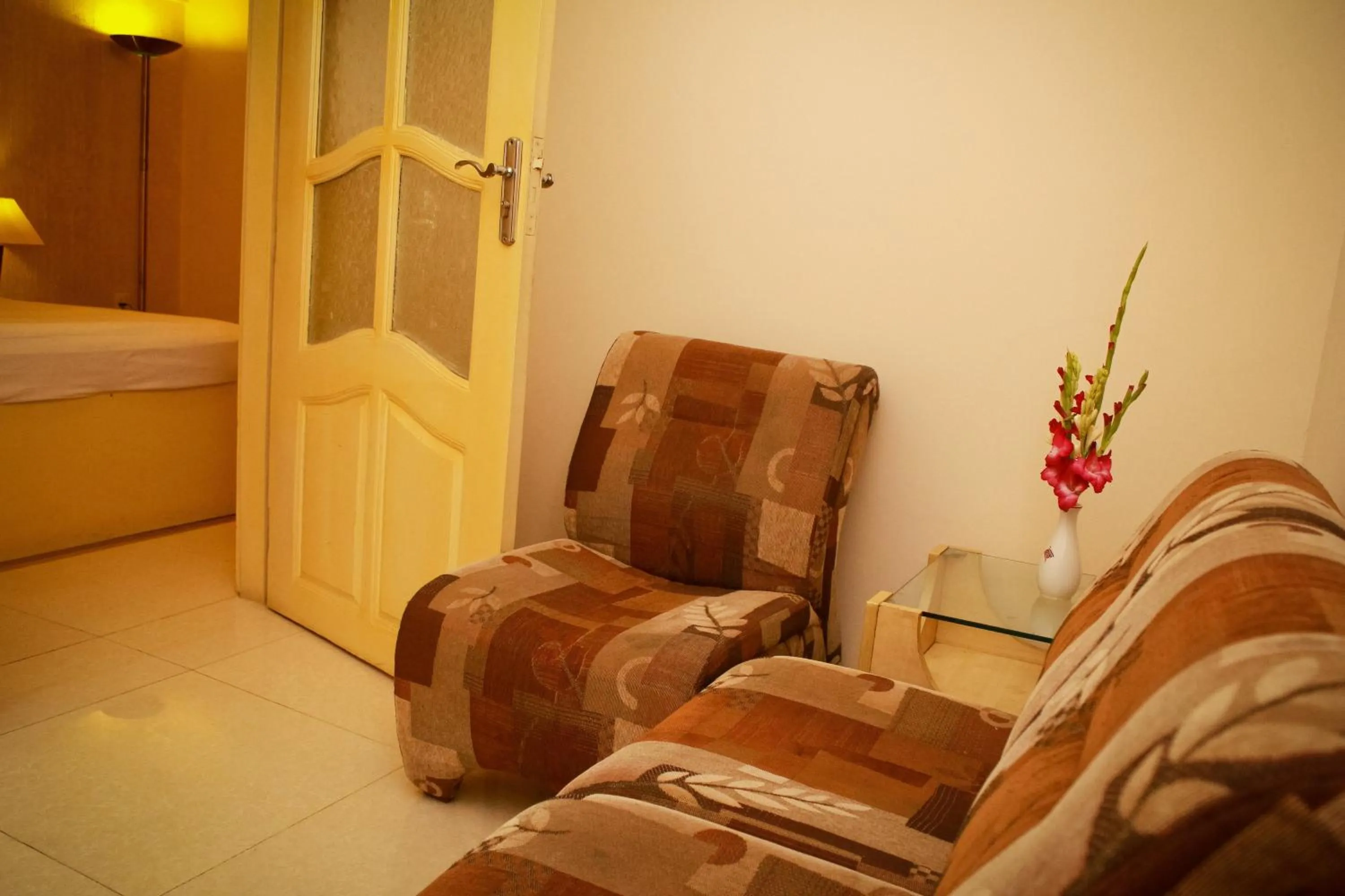 Toilet, Bed in Hotel Ornate