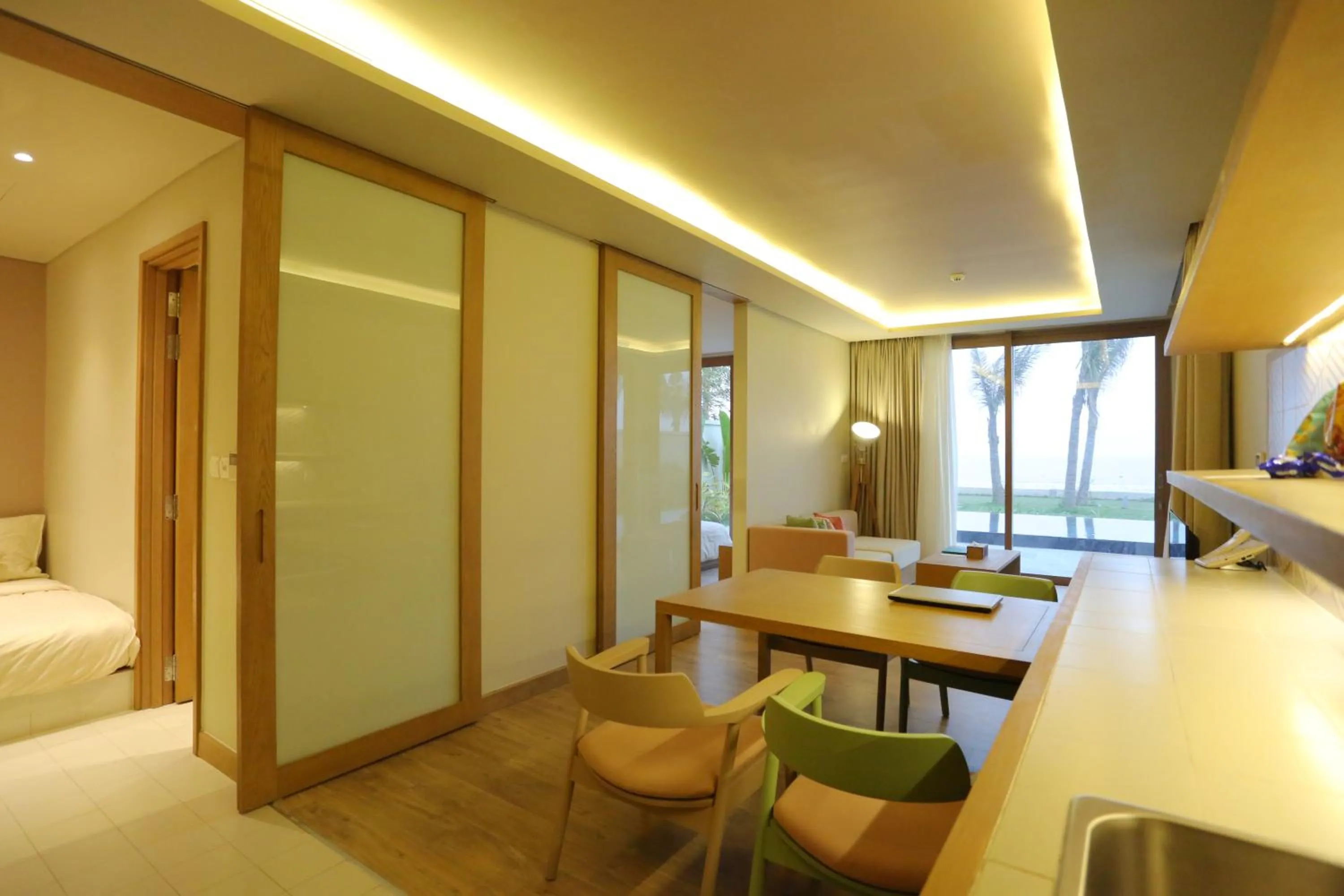 Living room, Bed in FLC Luxury Hotel Samson