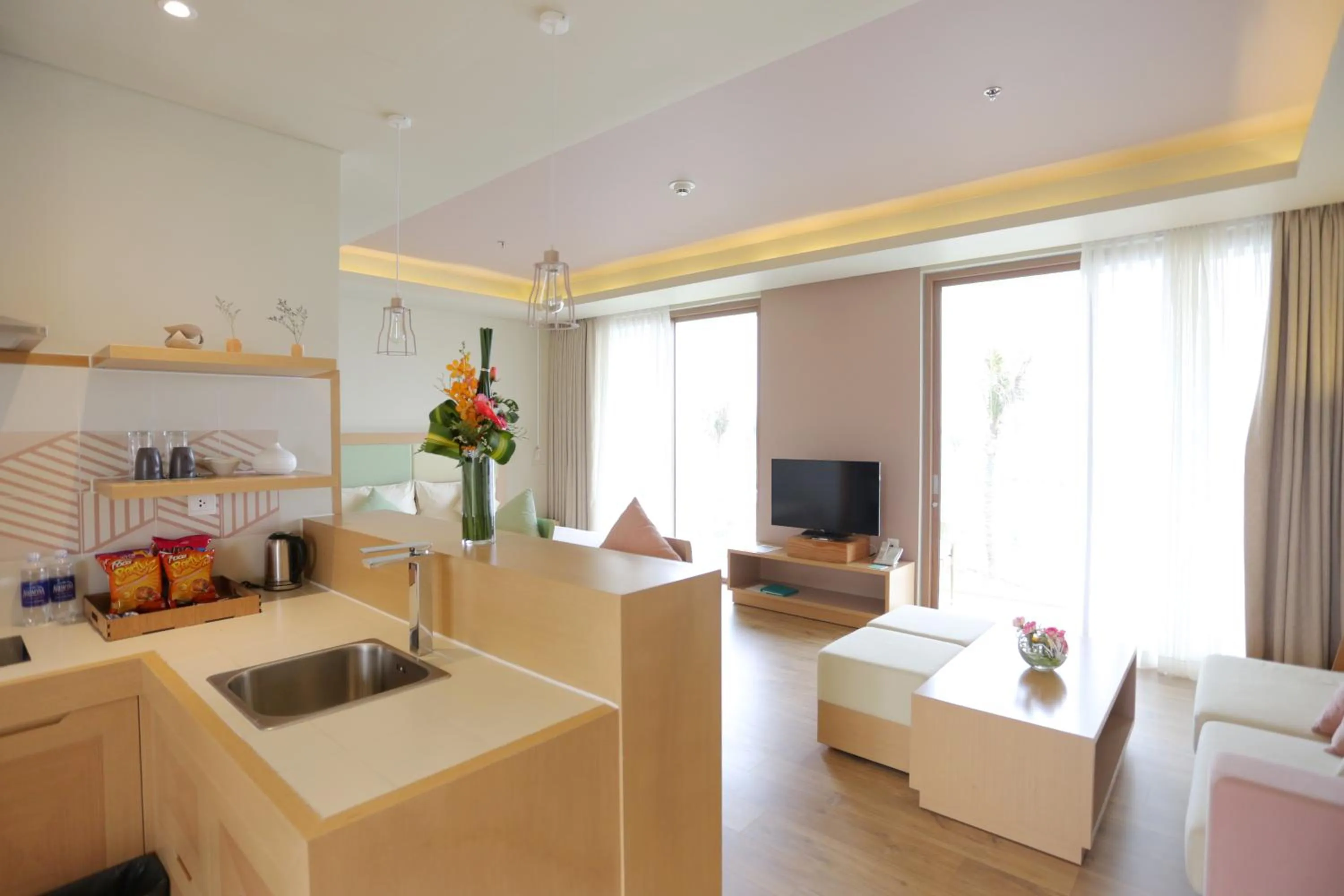 Photo of the whole room in FLC Luxury Hotel Samson