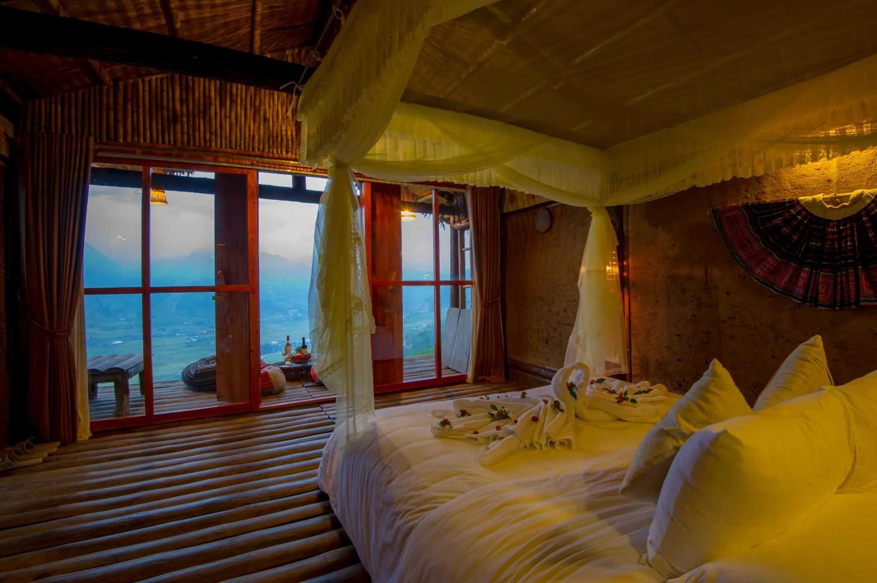 Mountain view, Bed in Eco Palms House - Sapa Retreat