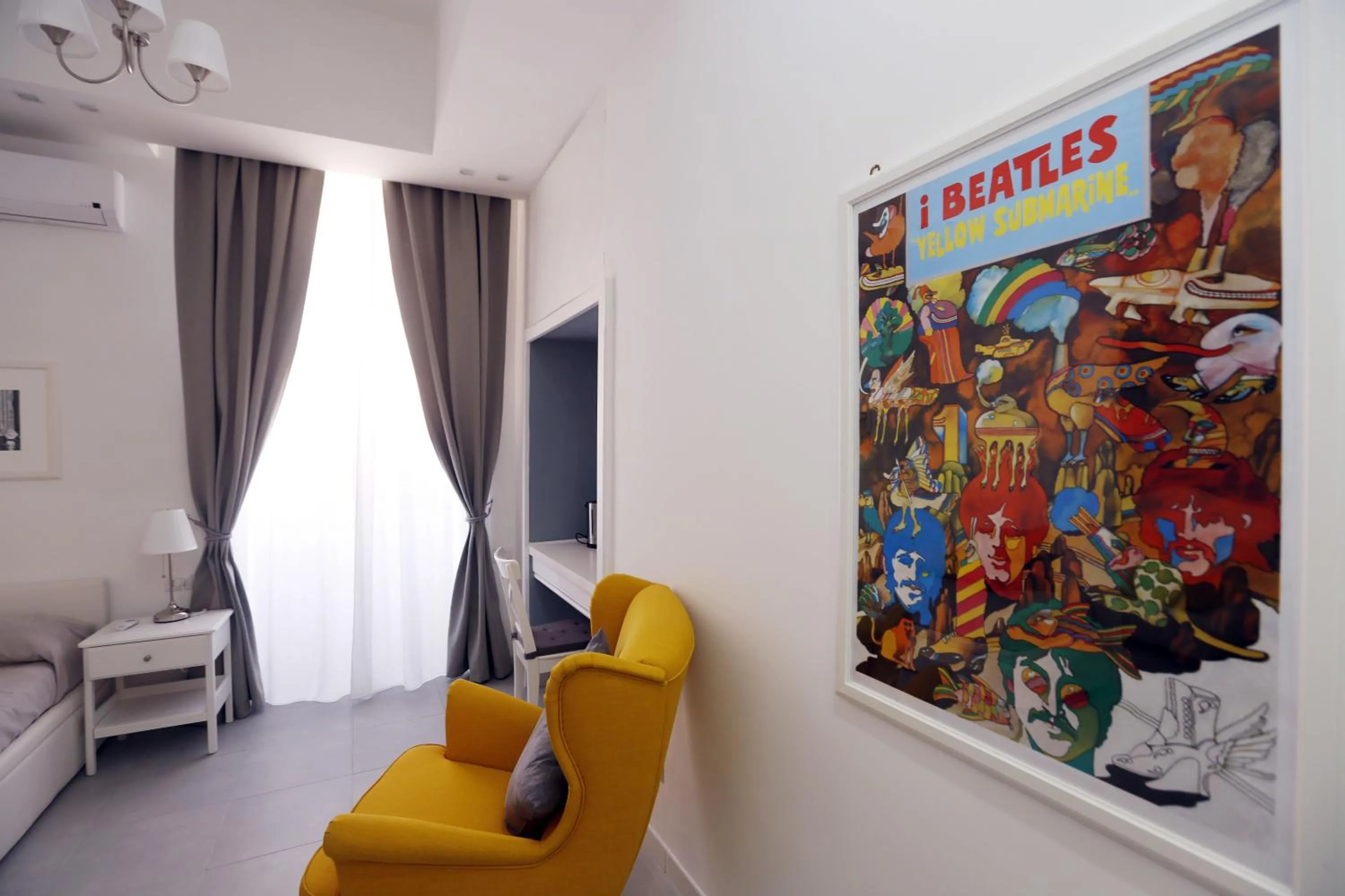 Seating area in Rome Together Guest House