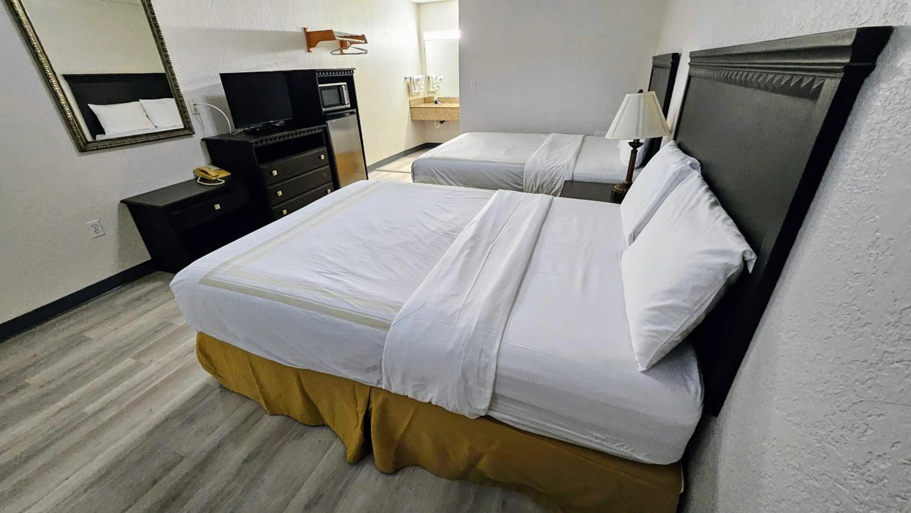 Bed in Budget Inn