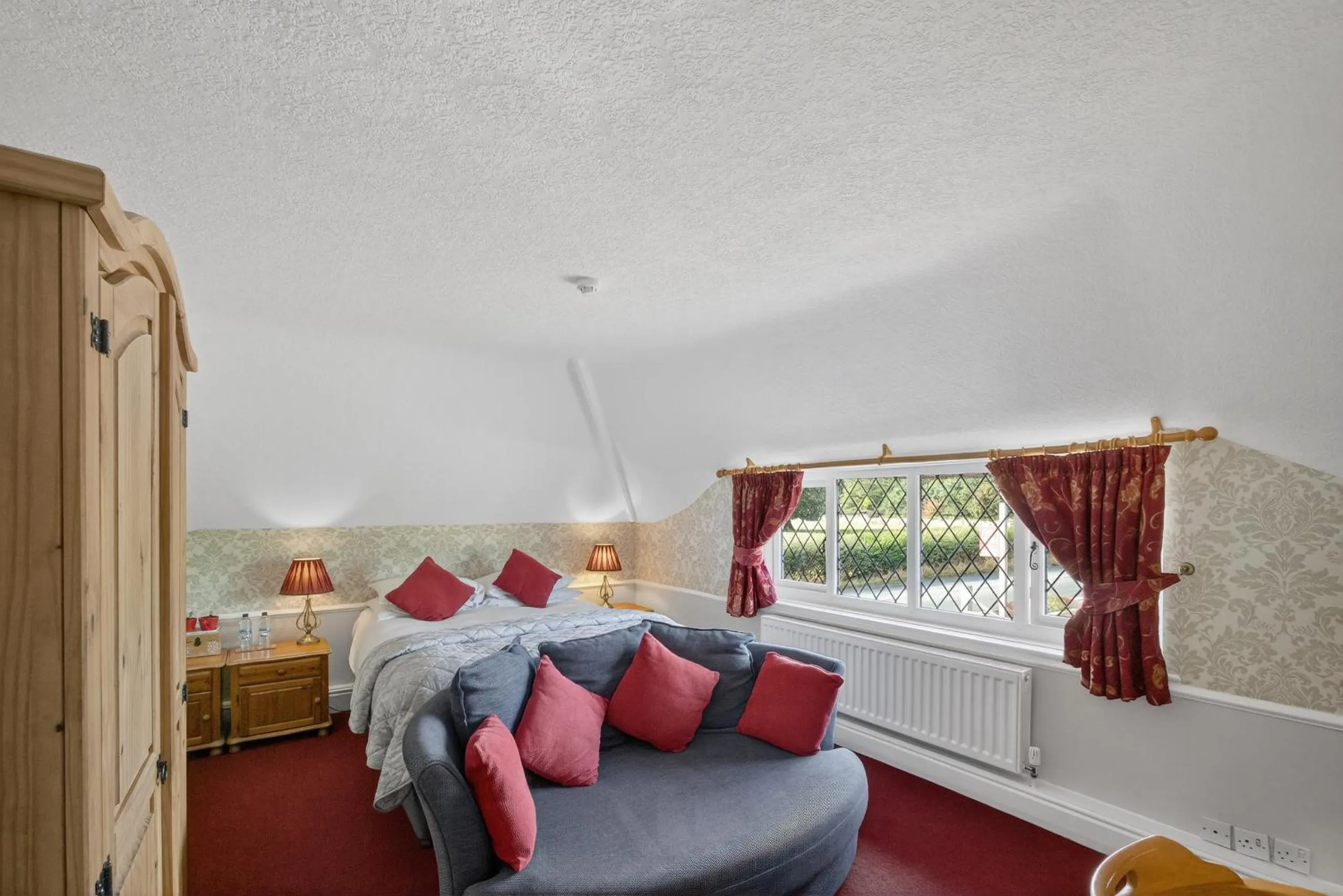 Bed in Greyhound Country Inn