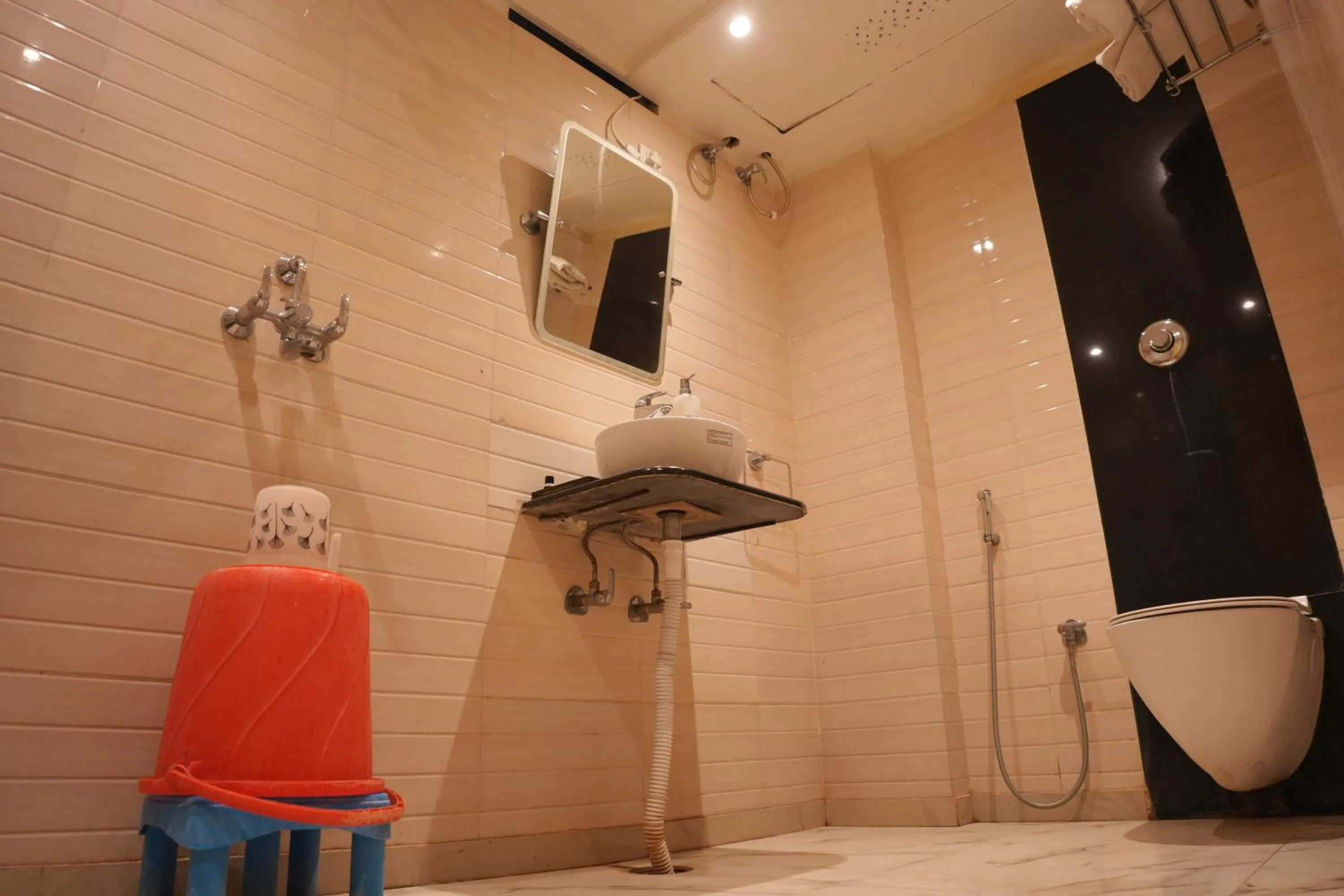 Bathroom in Hotel Chariot Inn