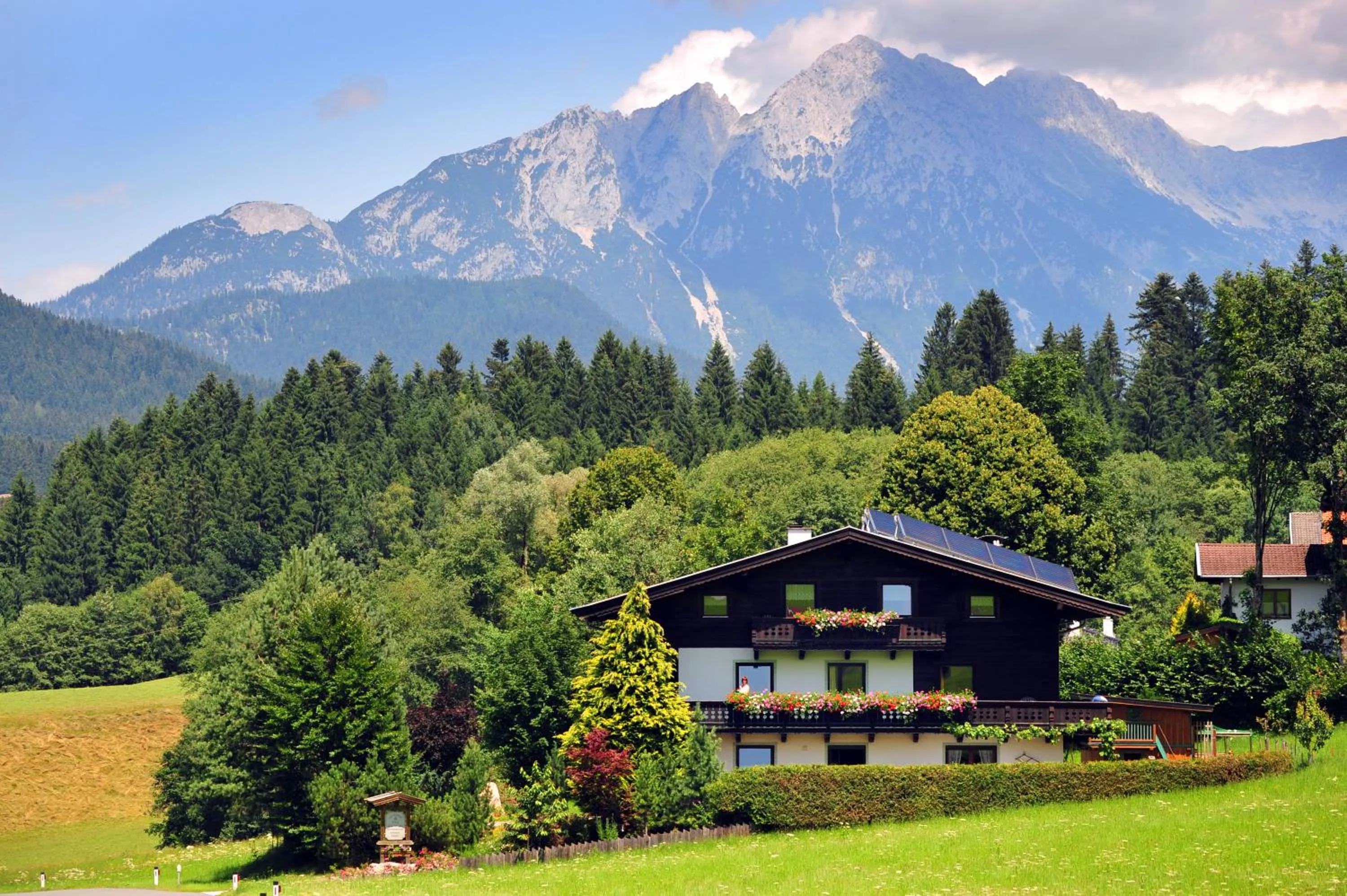 Natural landscape in Gästehaus Hölzl