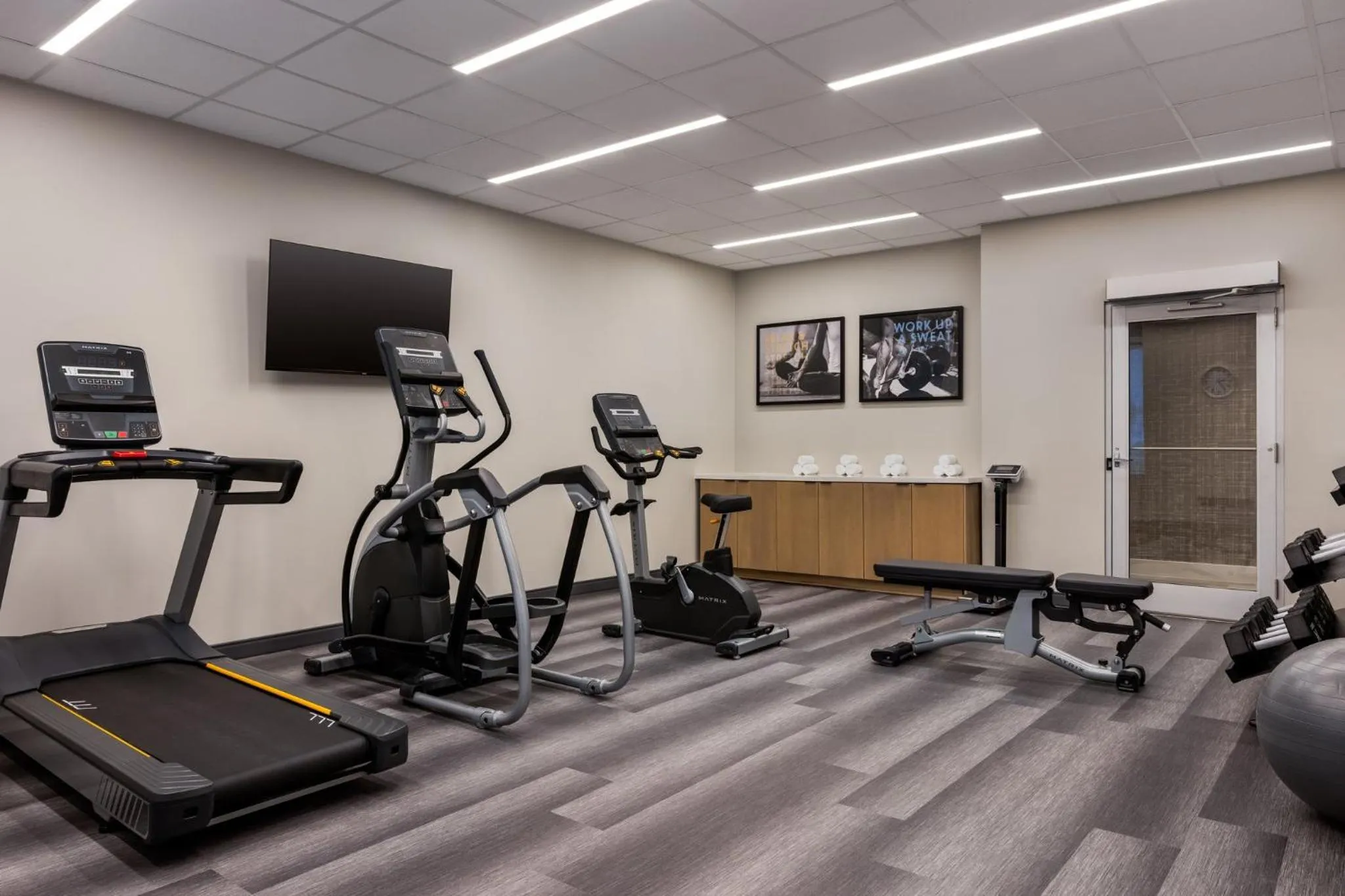 Spa and wellness centre/facilities in Staybridge Suites Kincardine Southeast