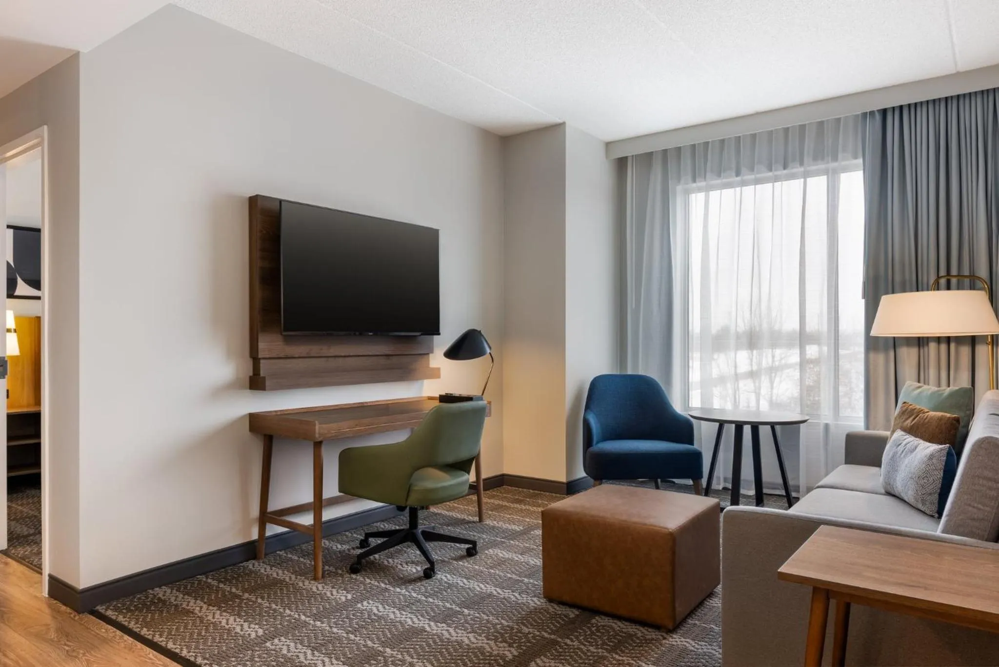 Photo of the whole room in Staybridge Suites Kincardine Southeast