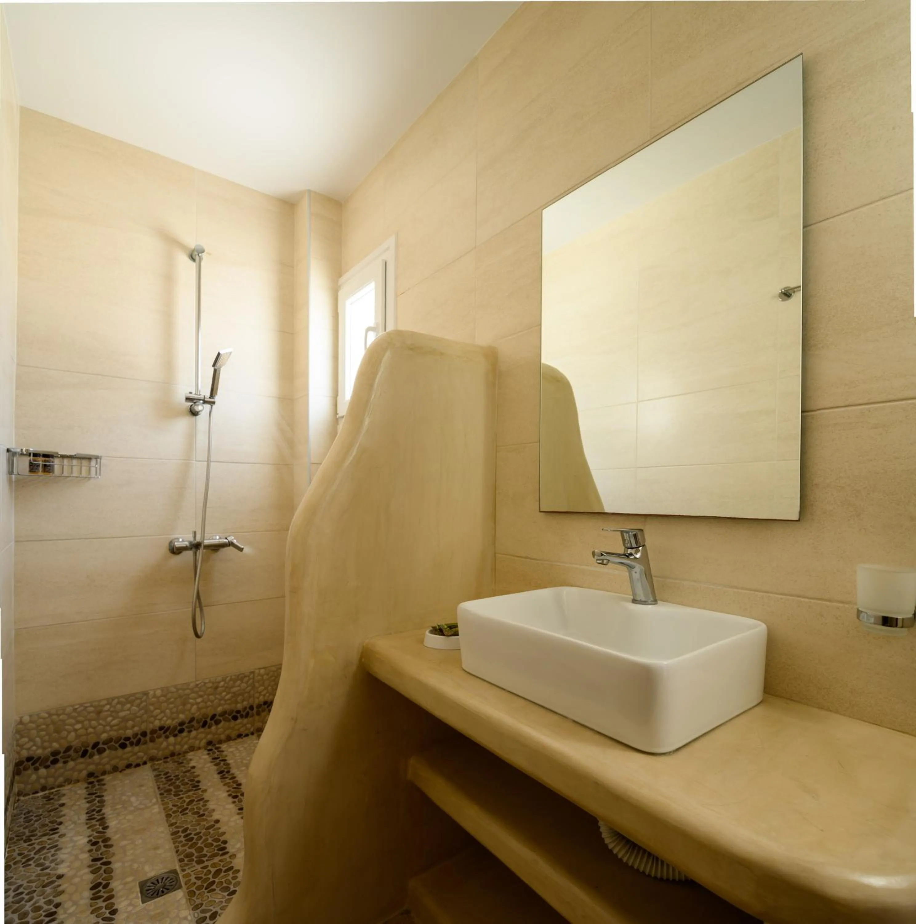 Shower in Selini Ηotel