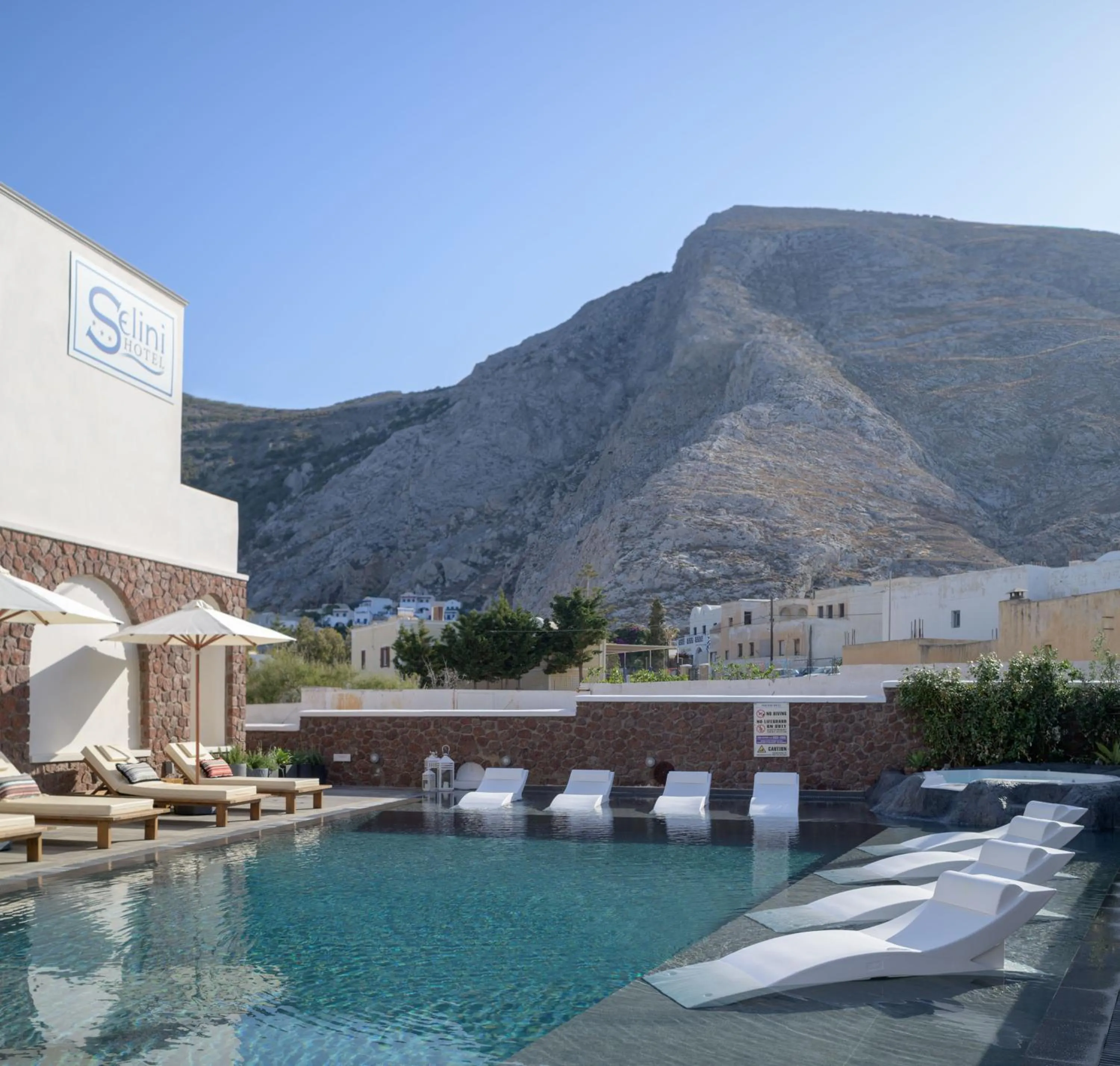 Property building in Selini Ηotel