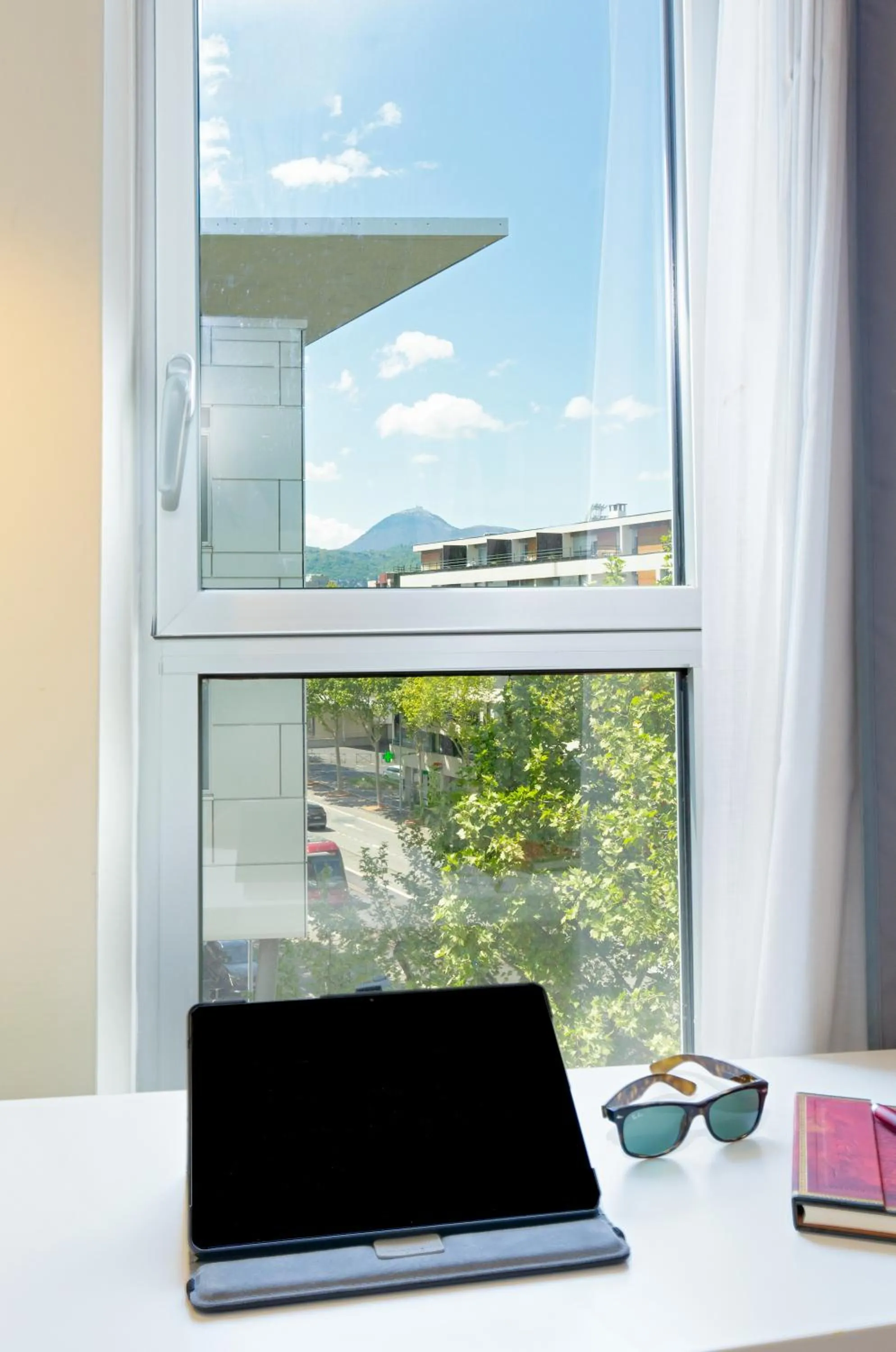 Mountain view in Campanile Clermont Ferrand Centre