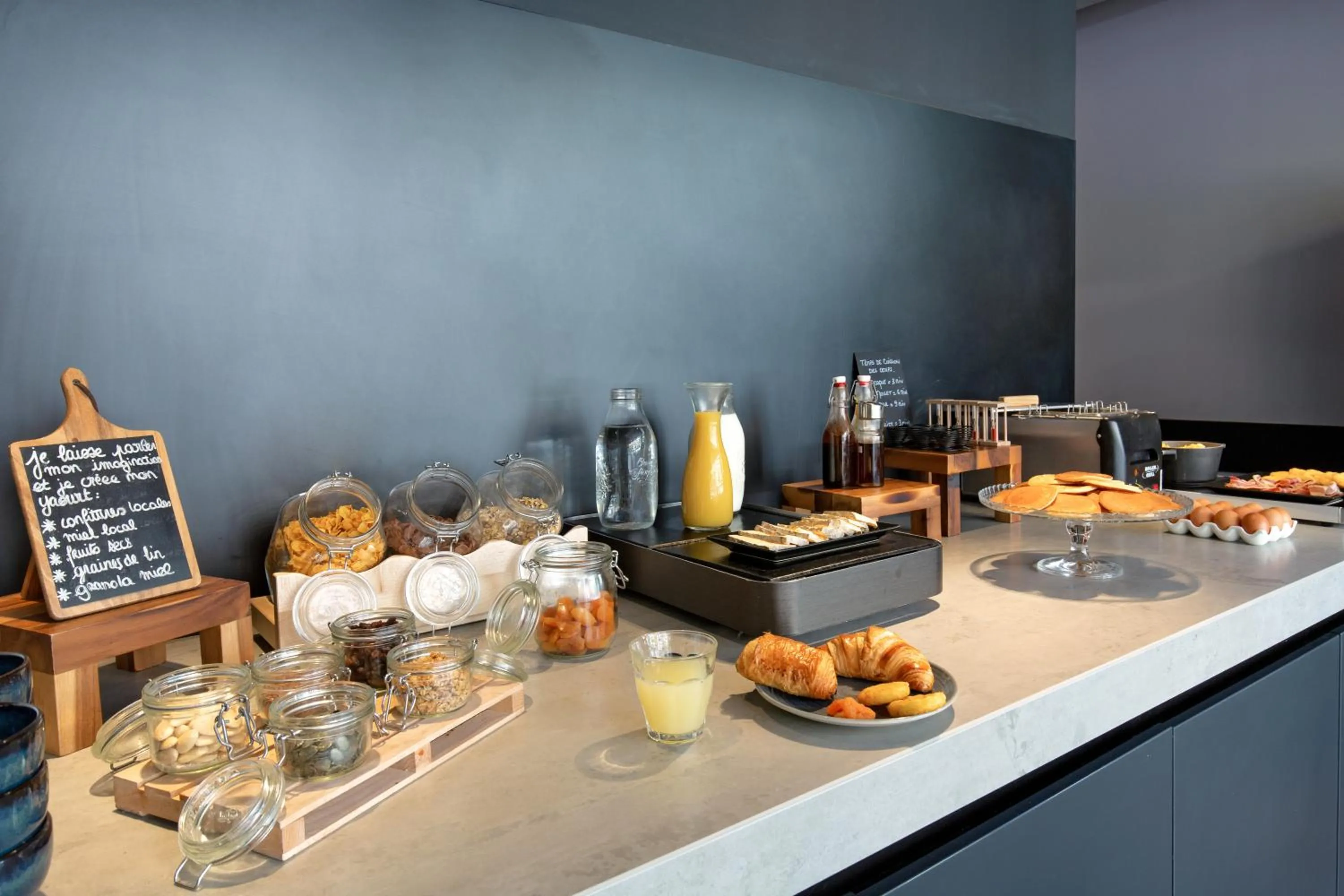 Breakfast in Campanile Clermont Ferrand Centre