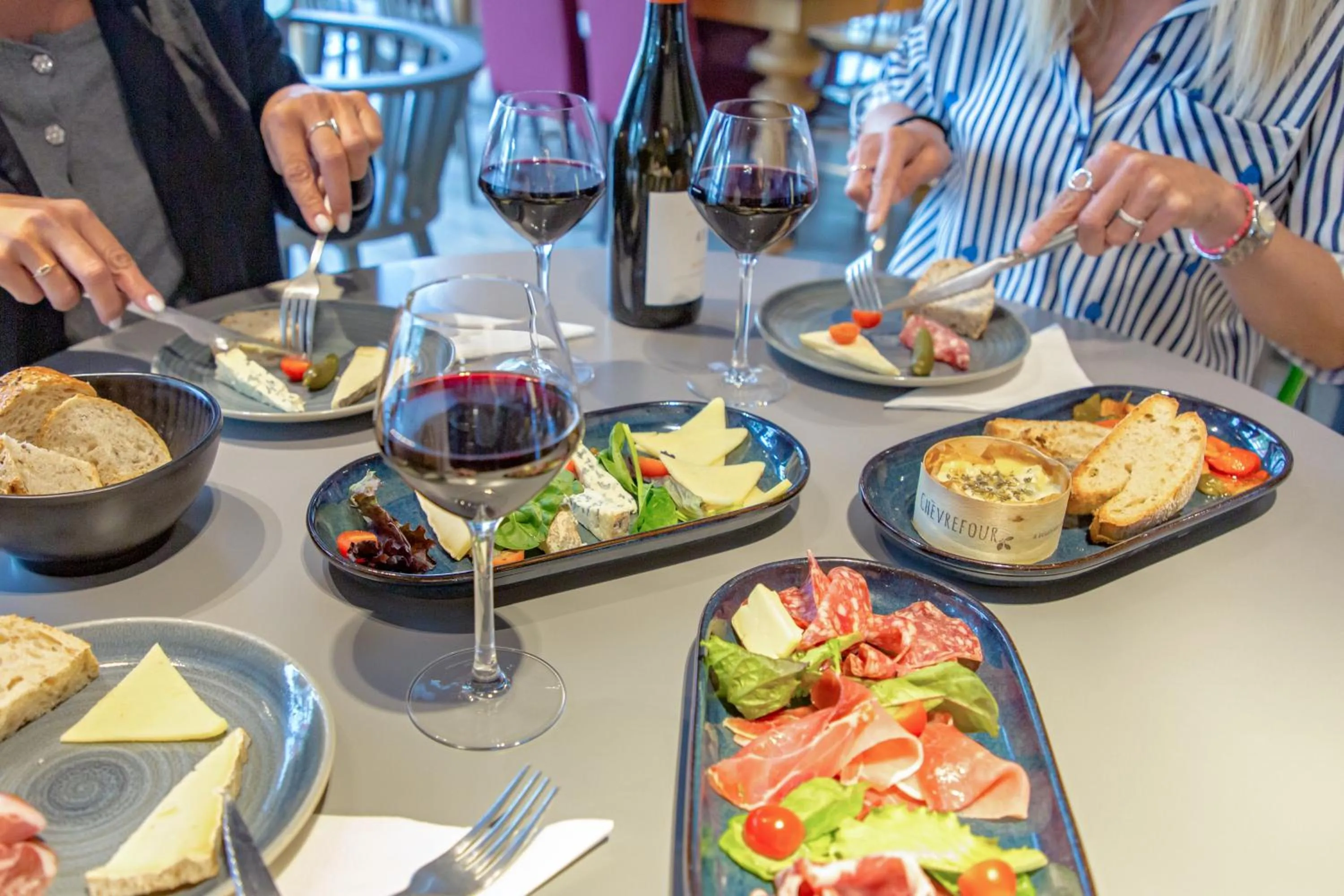 Restaurant/places to eat in Campanile Clermont Ferrand Centre