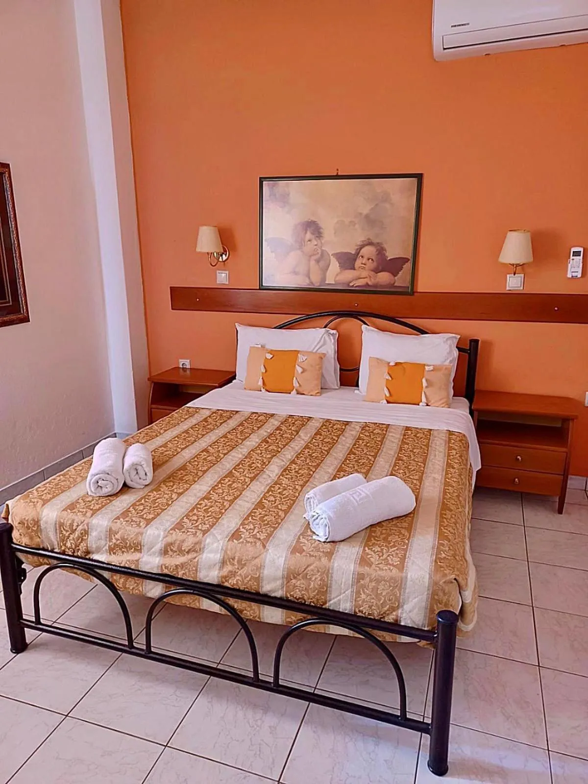 Bed in Angela Corfu