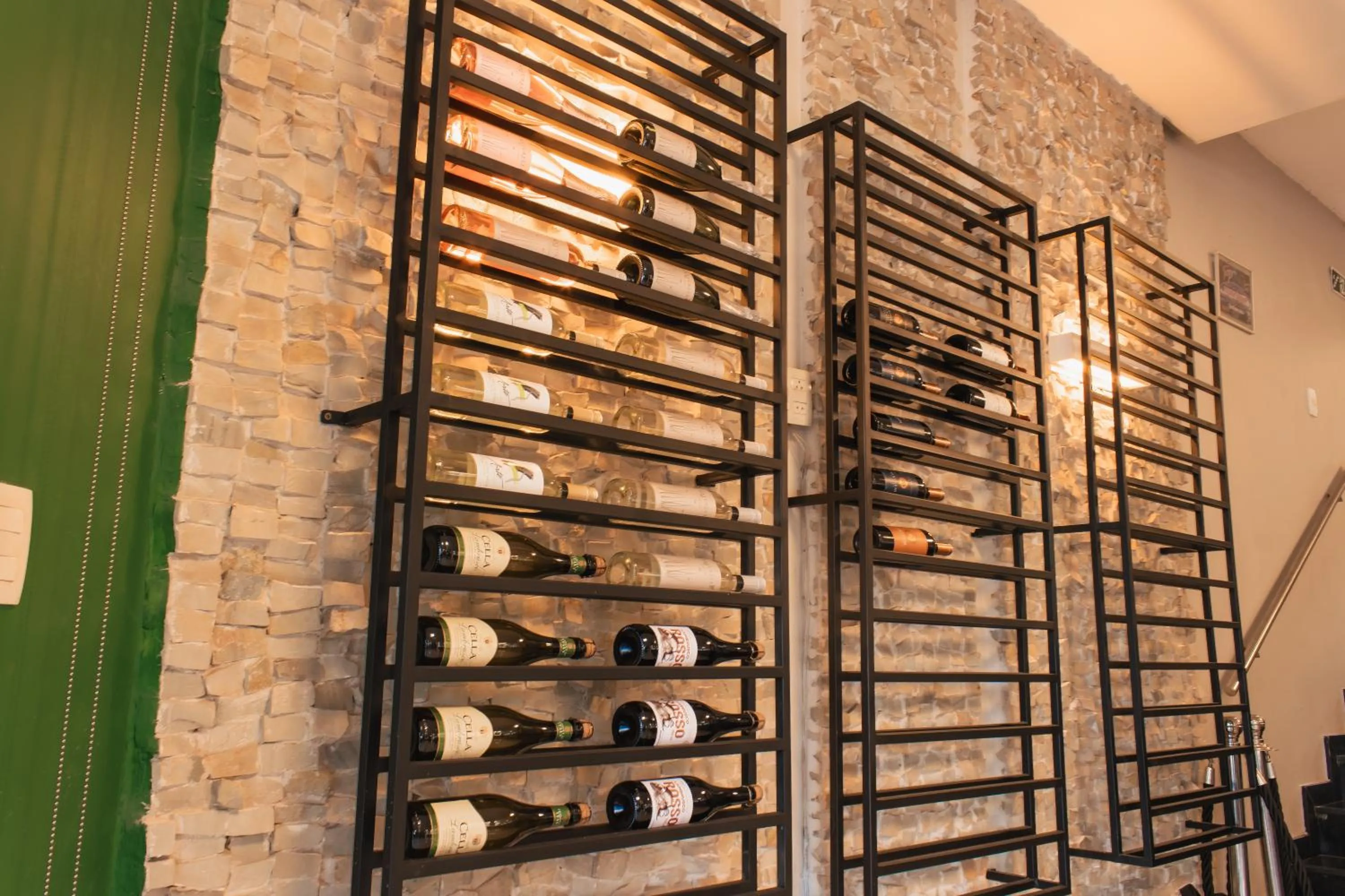 Restaurant/places to eat in Atrium Confort Hotels