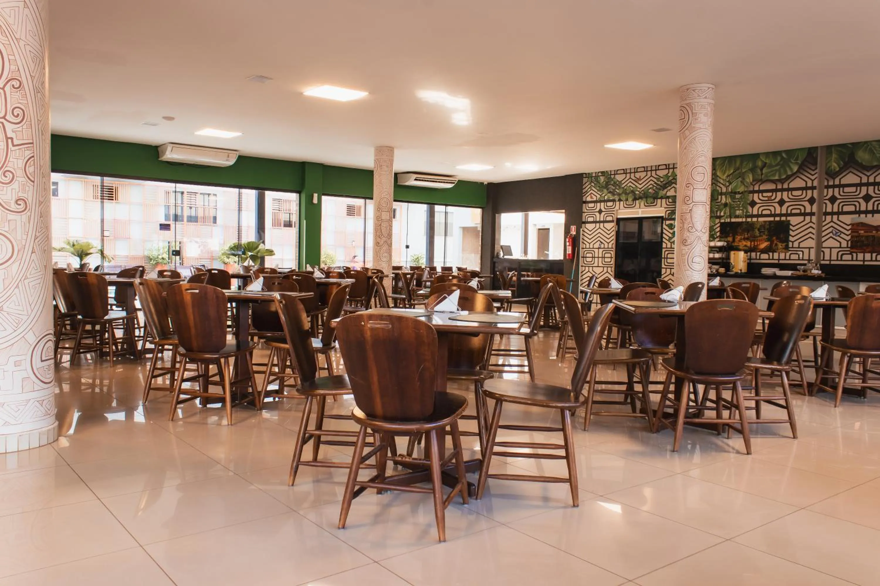 Meals in Atrium Confort Hotels