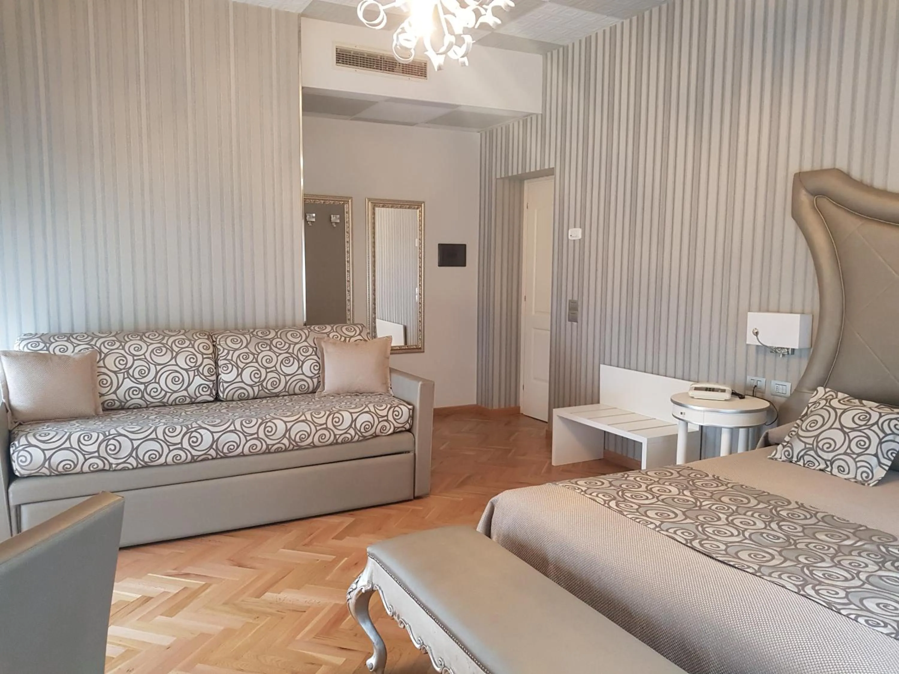 Bedroom in Hotel Bellevue