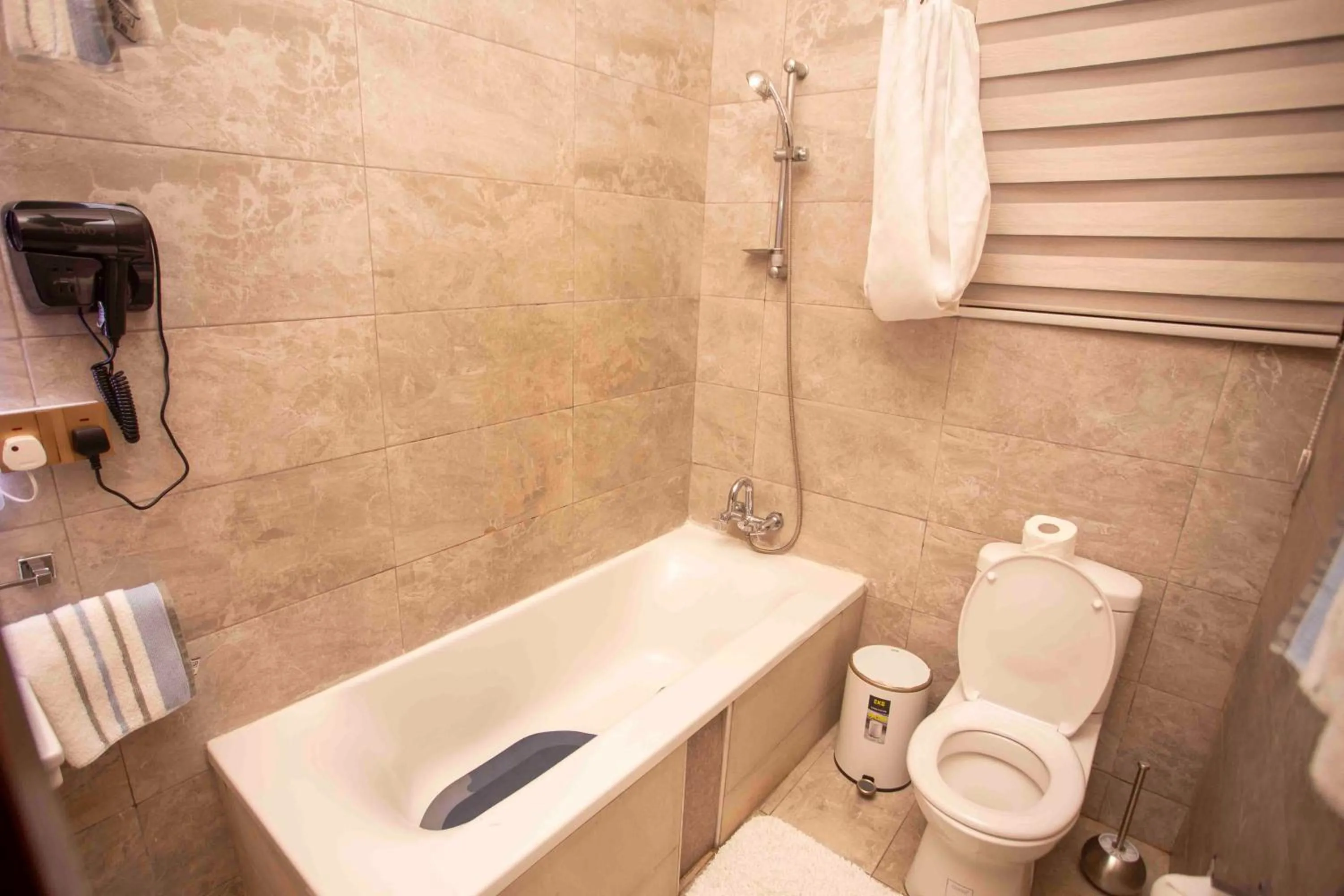 Bath in Parkview Hotel