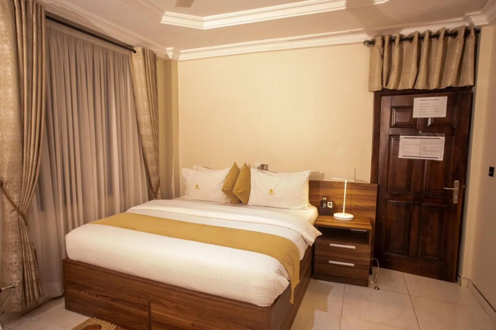 Bed in Parkview Hotel