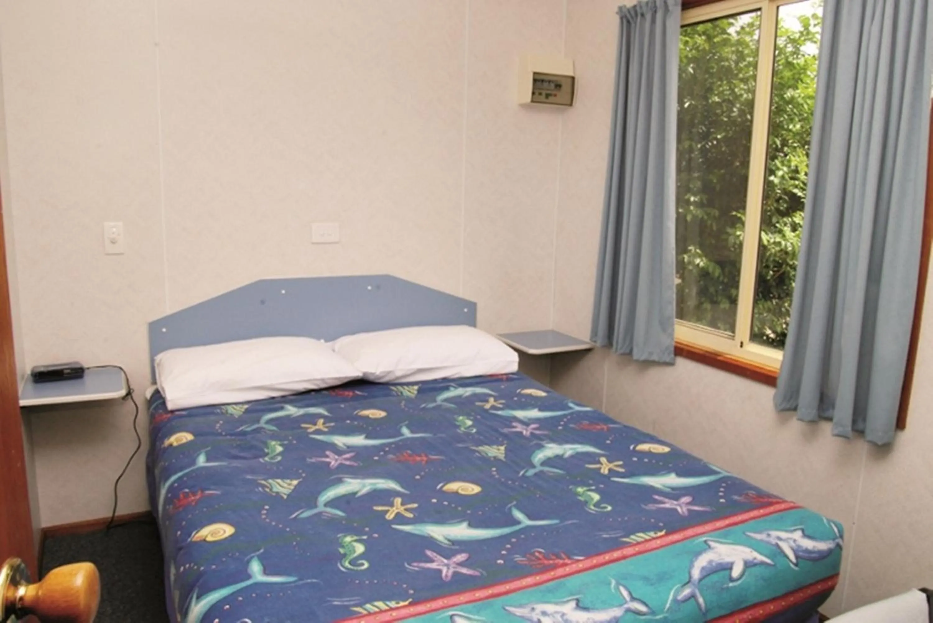 Bedroom, Bed in Smugglers Cove Holiday Village
