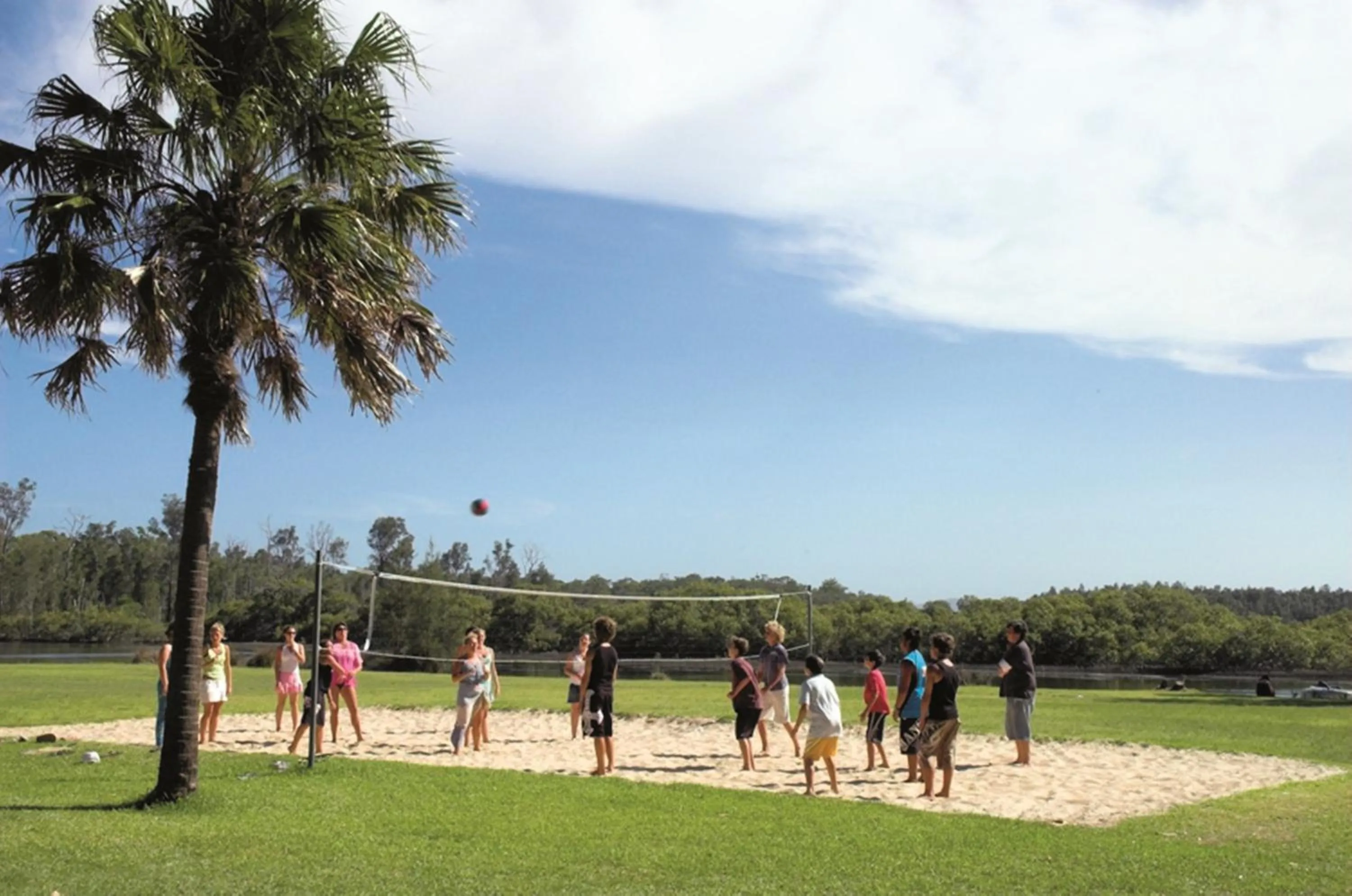 Entertainment in Smugglers Cove Holiday Village