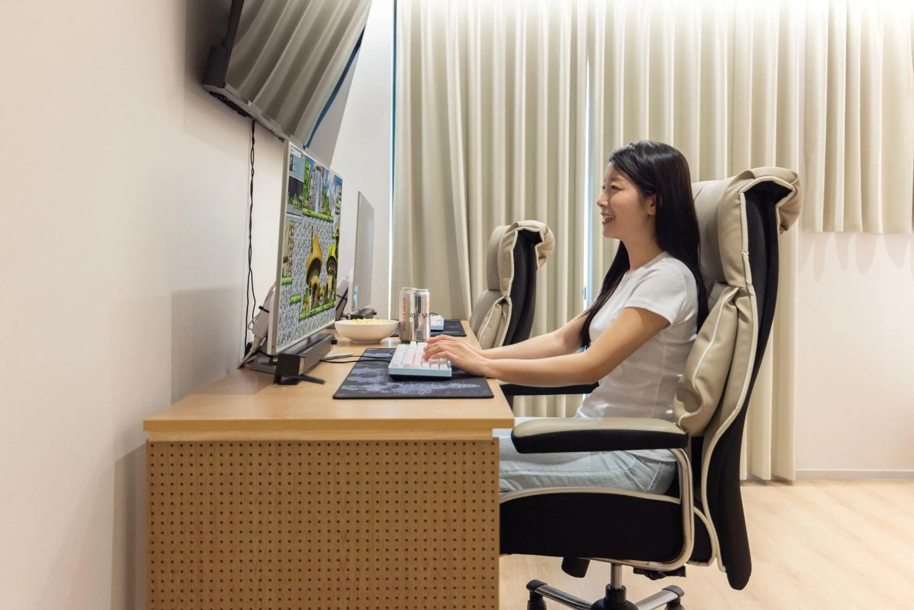 TV and multimedia in From H US Hotel with Aank Seoul Gangseo Hwagok